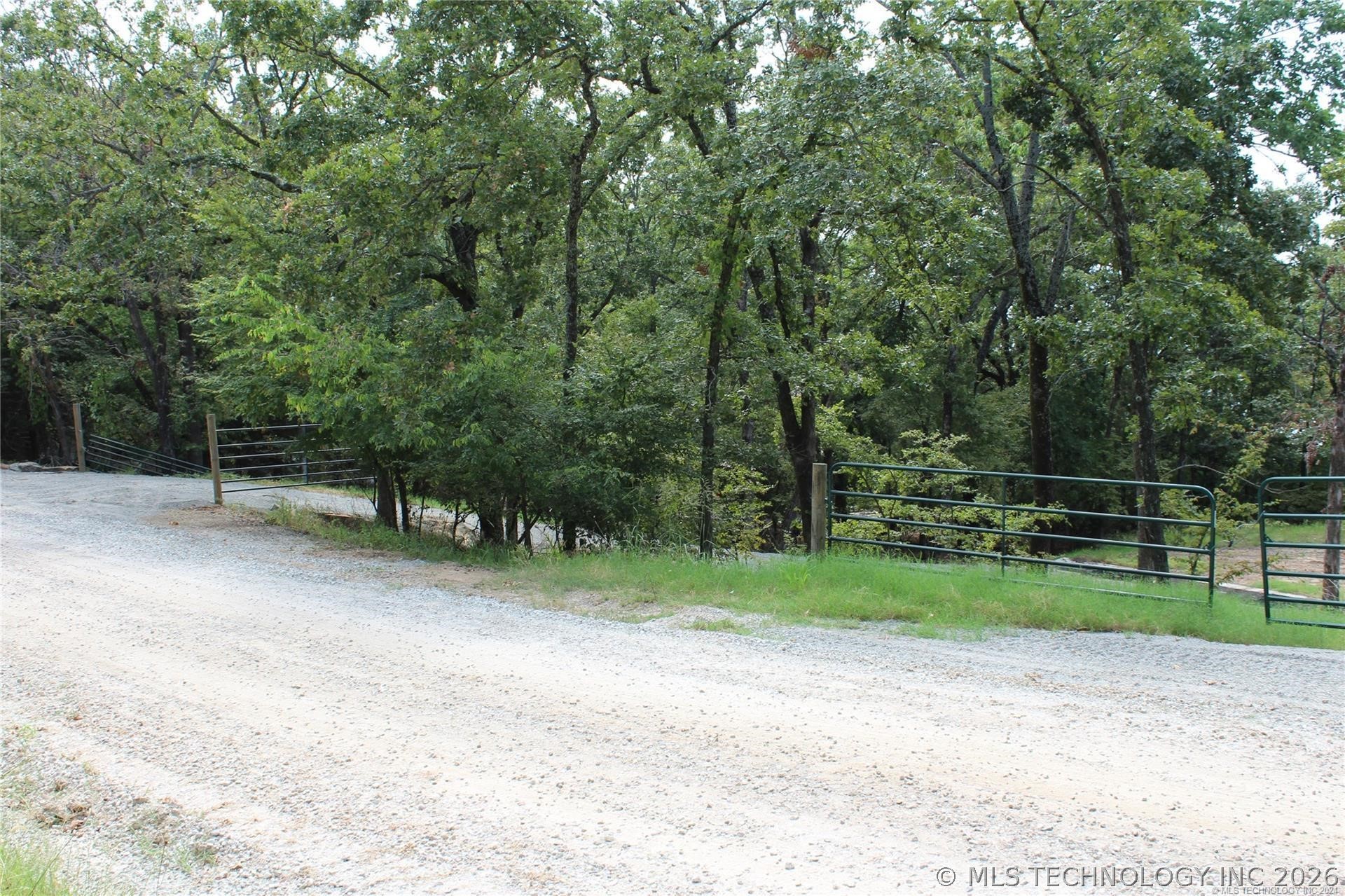 419050 E 1157 Property Photo 7