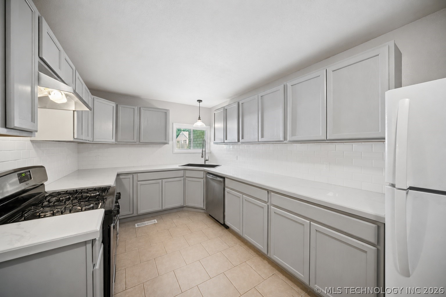 605 N C Avenue Property Photo 10