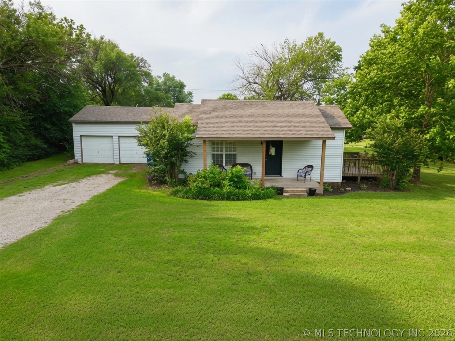 1417 E Oak Street Property Photo 1