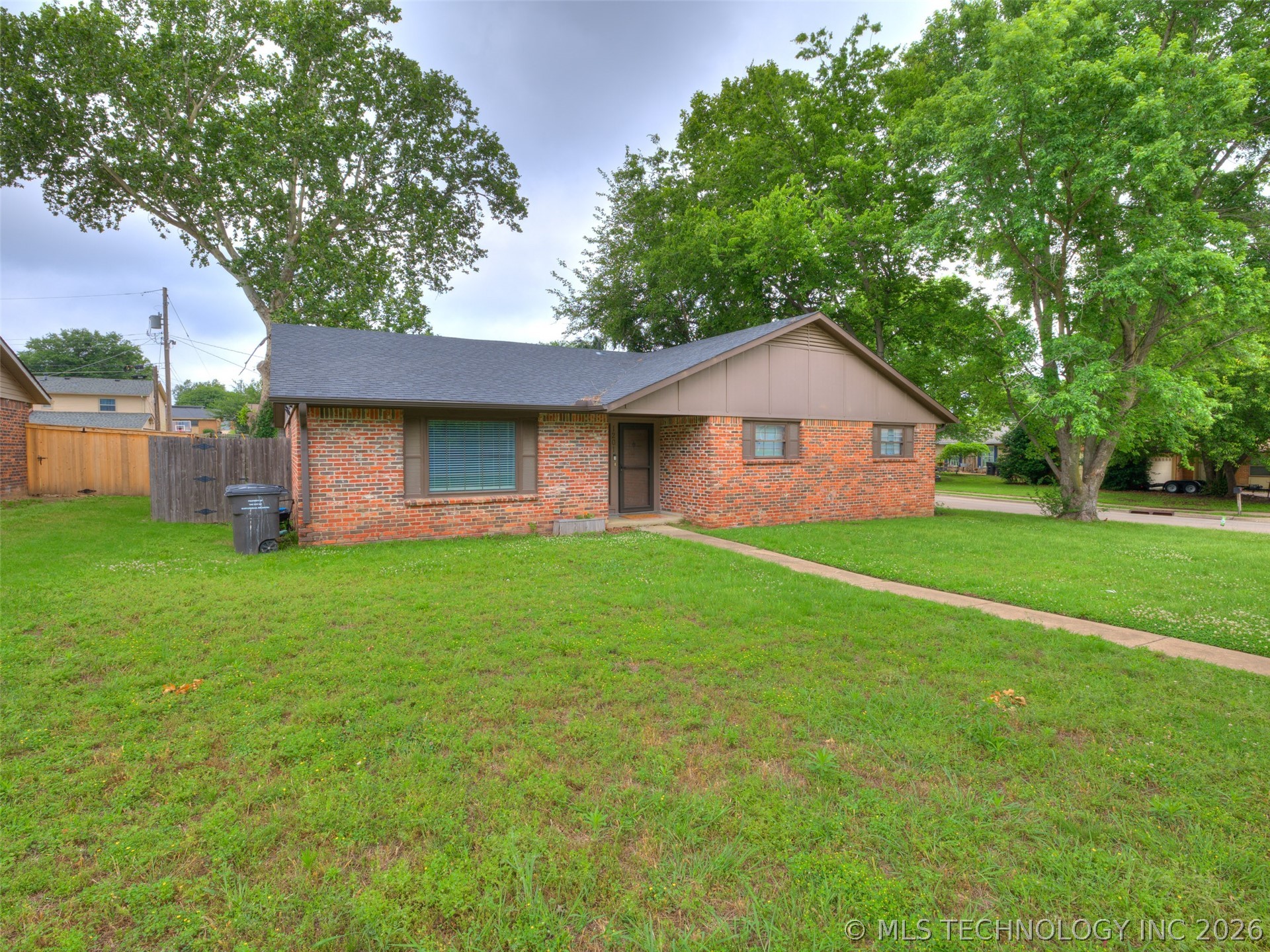 1201 Guinn Lane Property Photo 2
