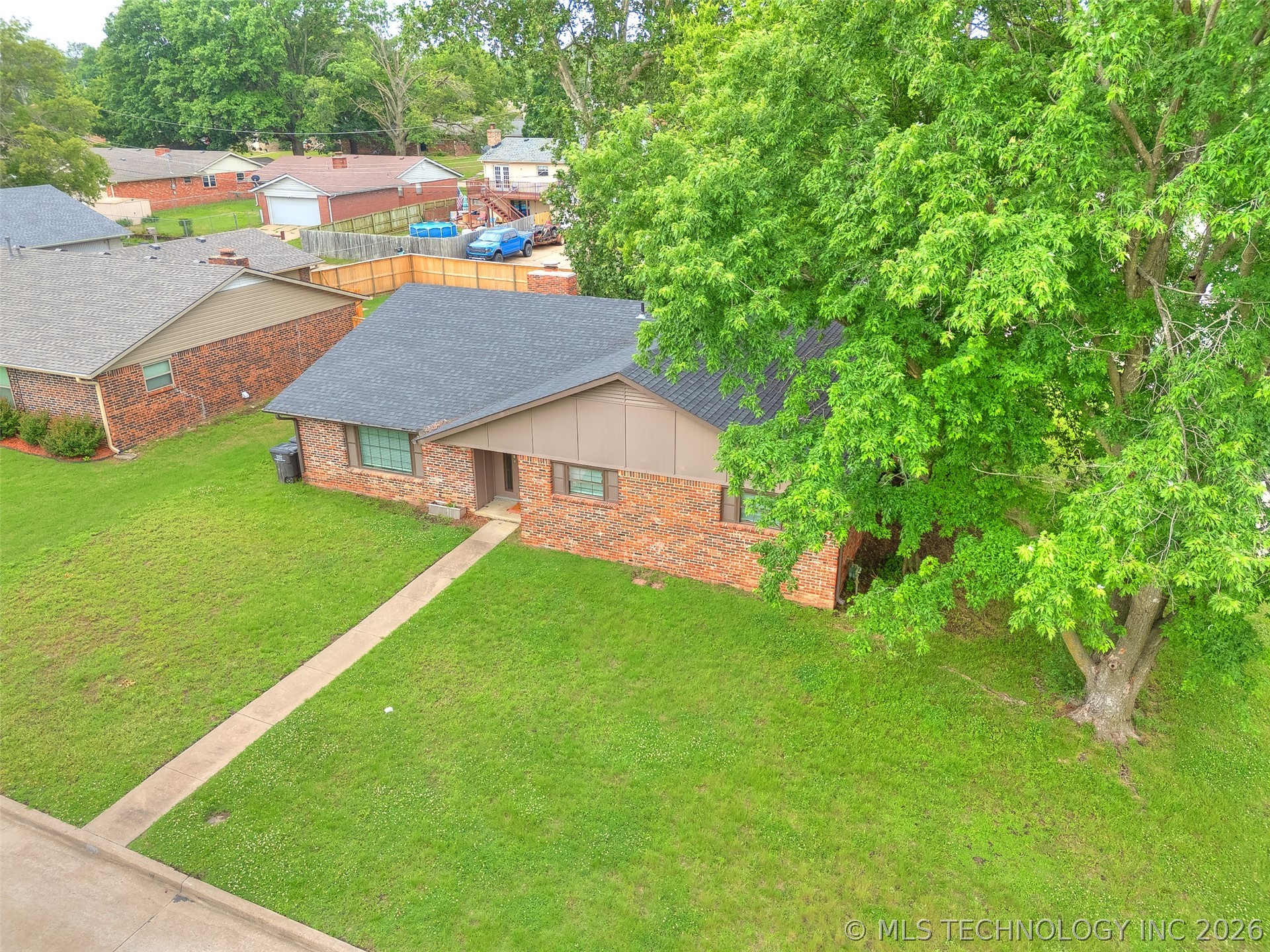 1201 Guinn Lane Property Photo 5