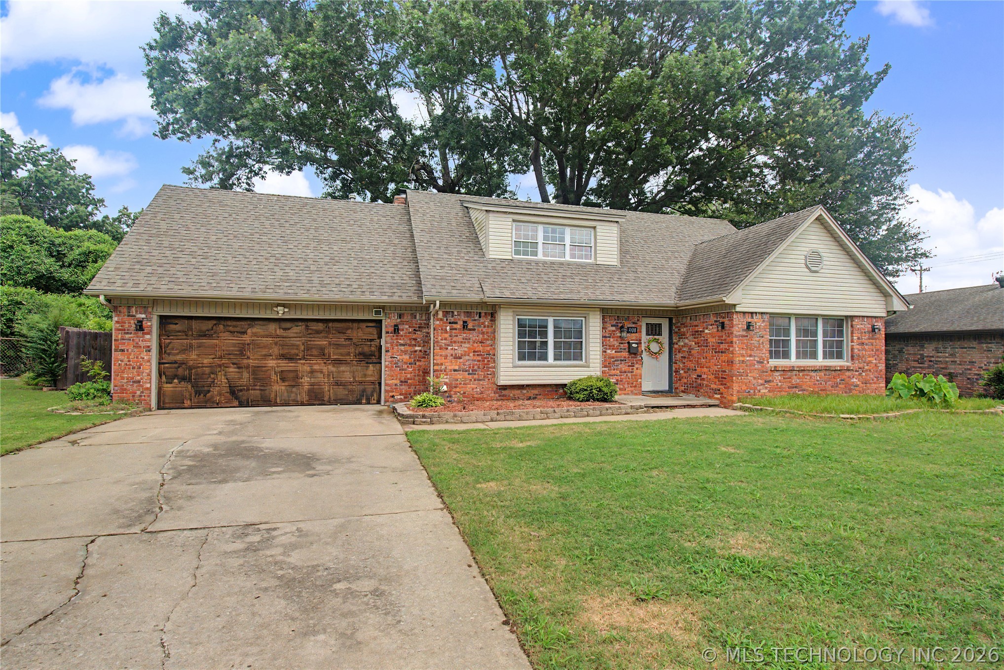 408 Rodman Circle Property Photo 2
