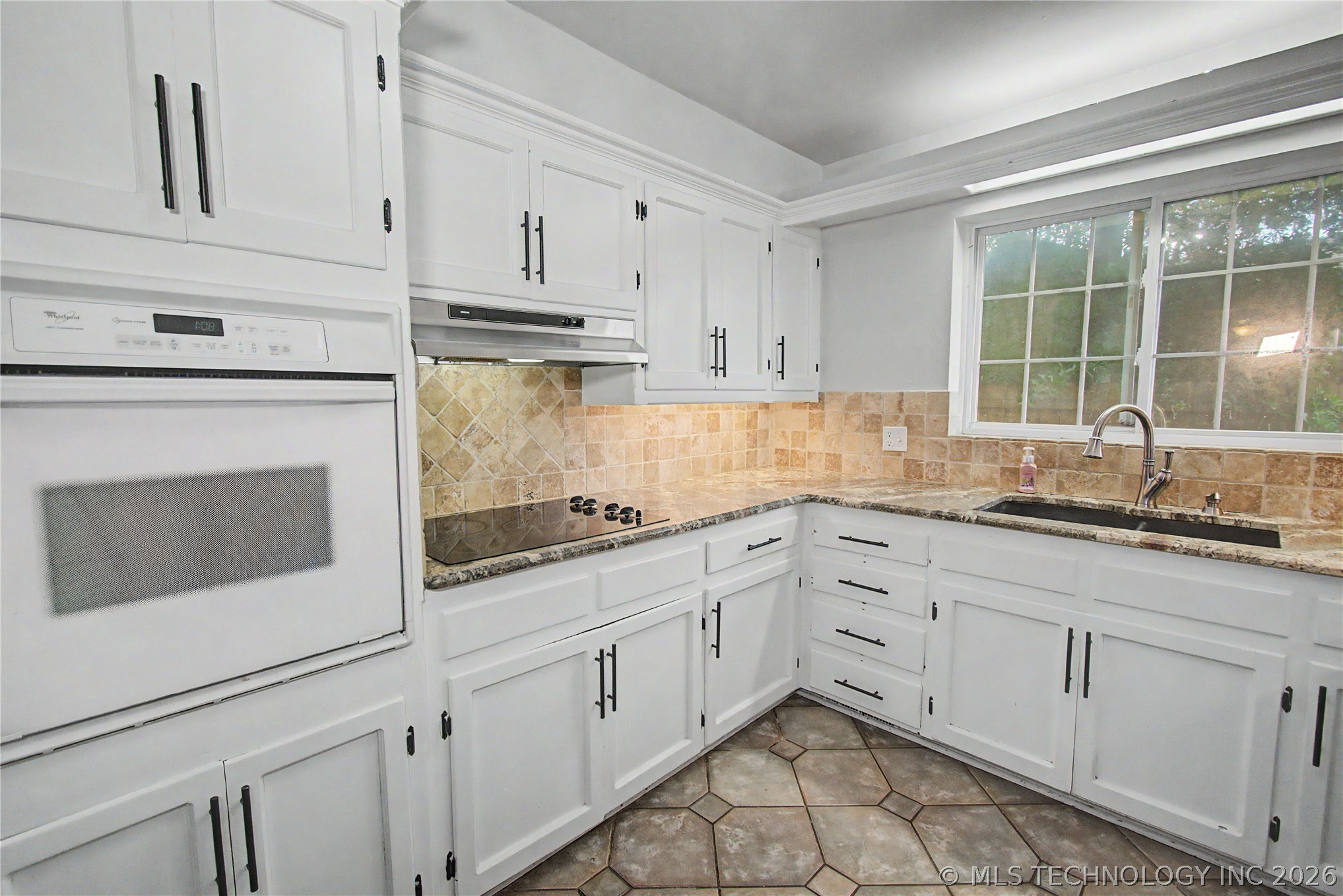 408 Rodman Circle Property Photo 9