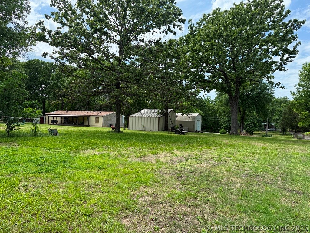 595 Pryor Creek Loop Property Photo 4