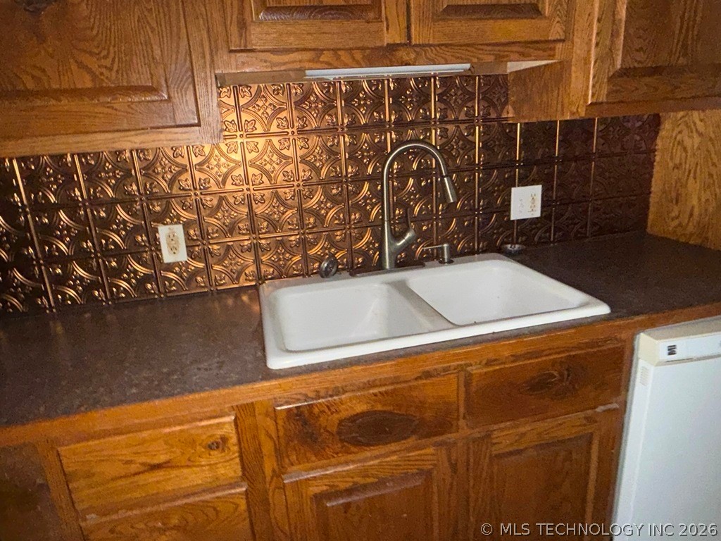 595 Pryor Creek Loop Property Photo 13