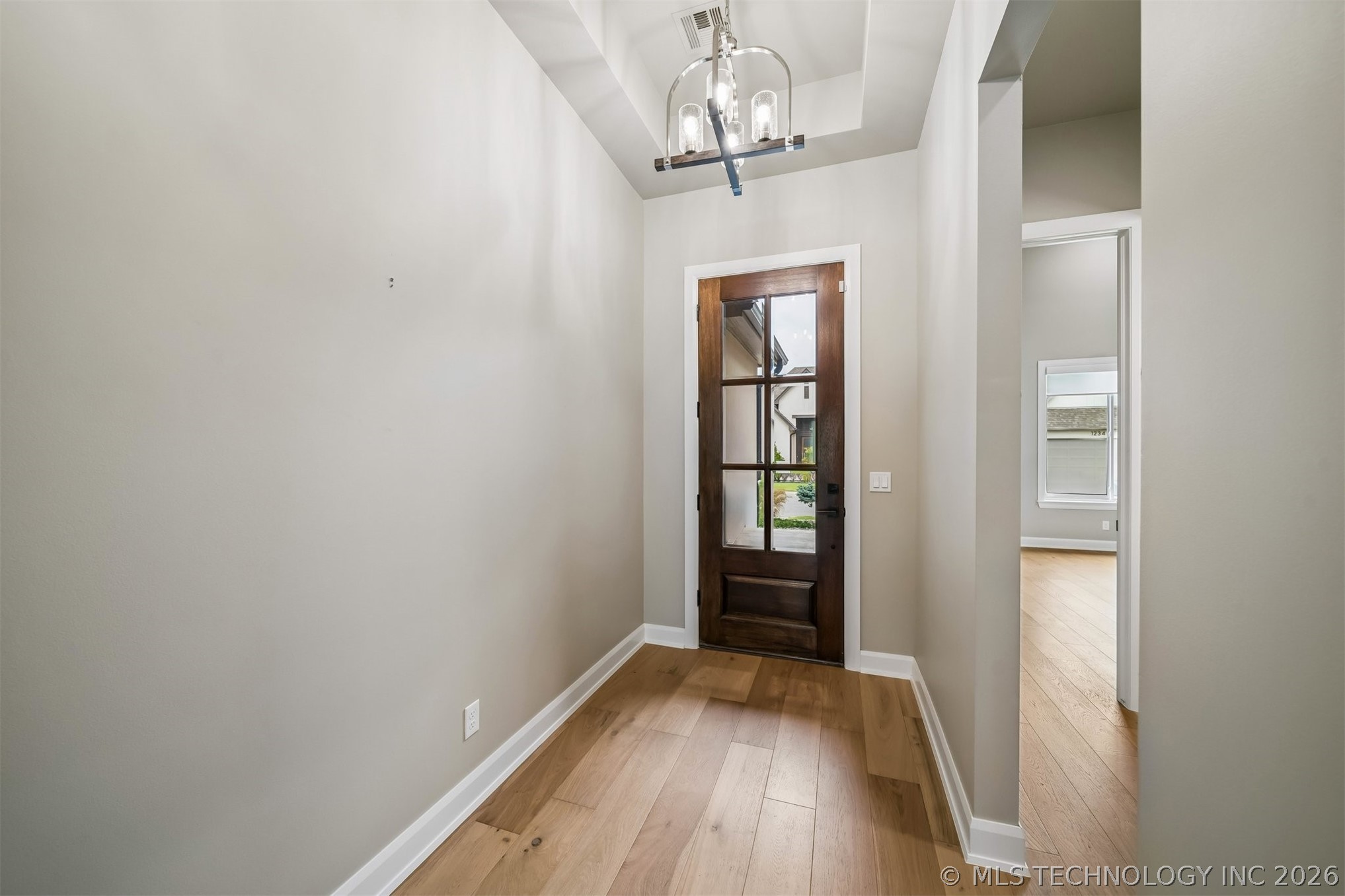 1231 N 71st Place Property Photo 4