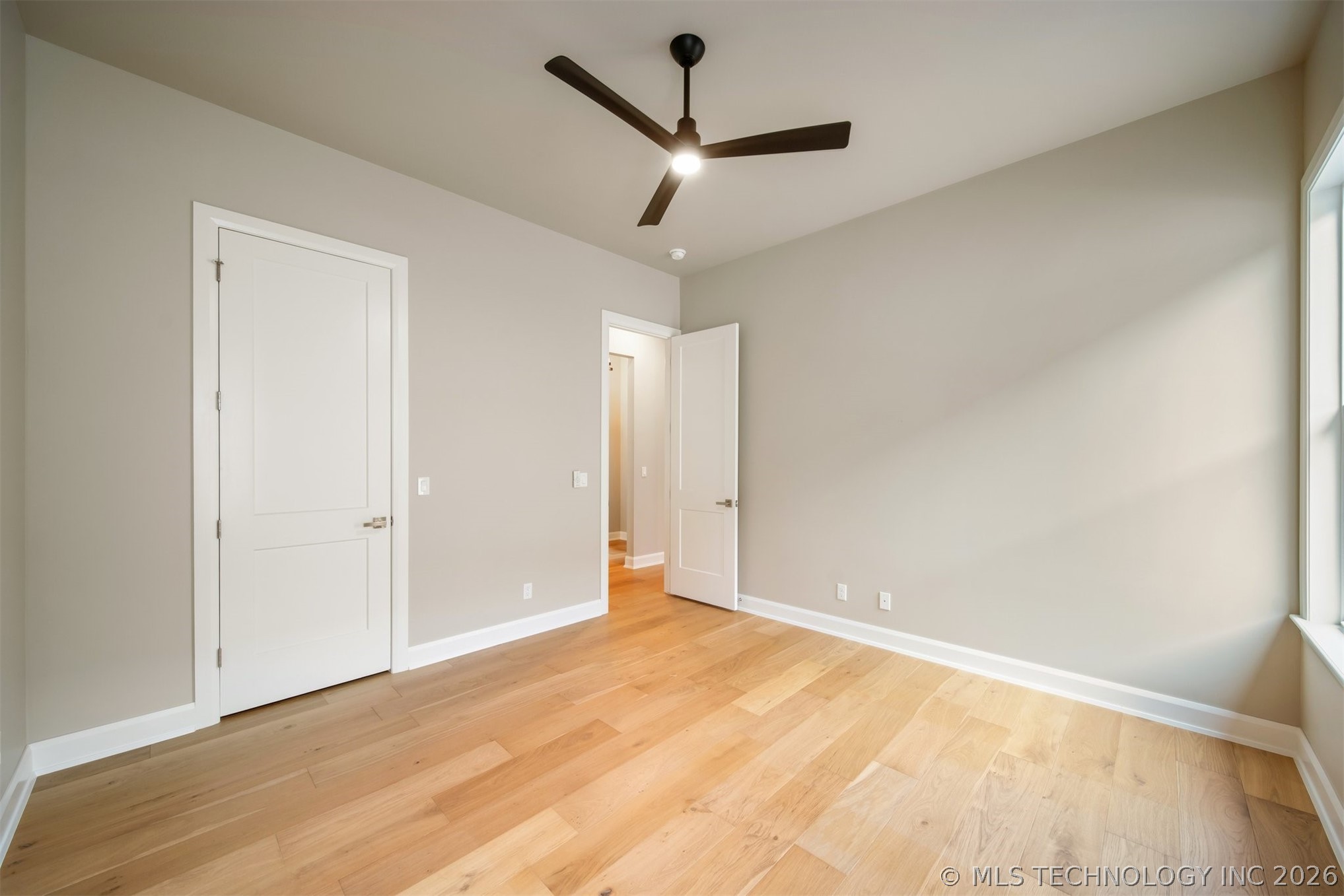 1231 N 71st Place Property Photo 13