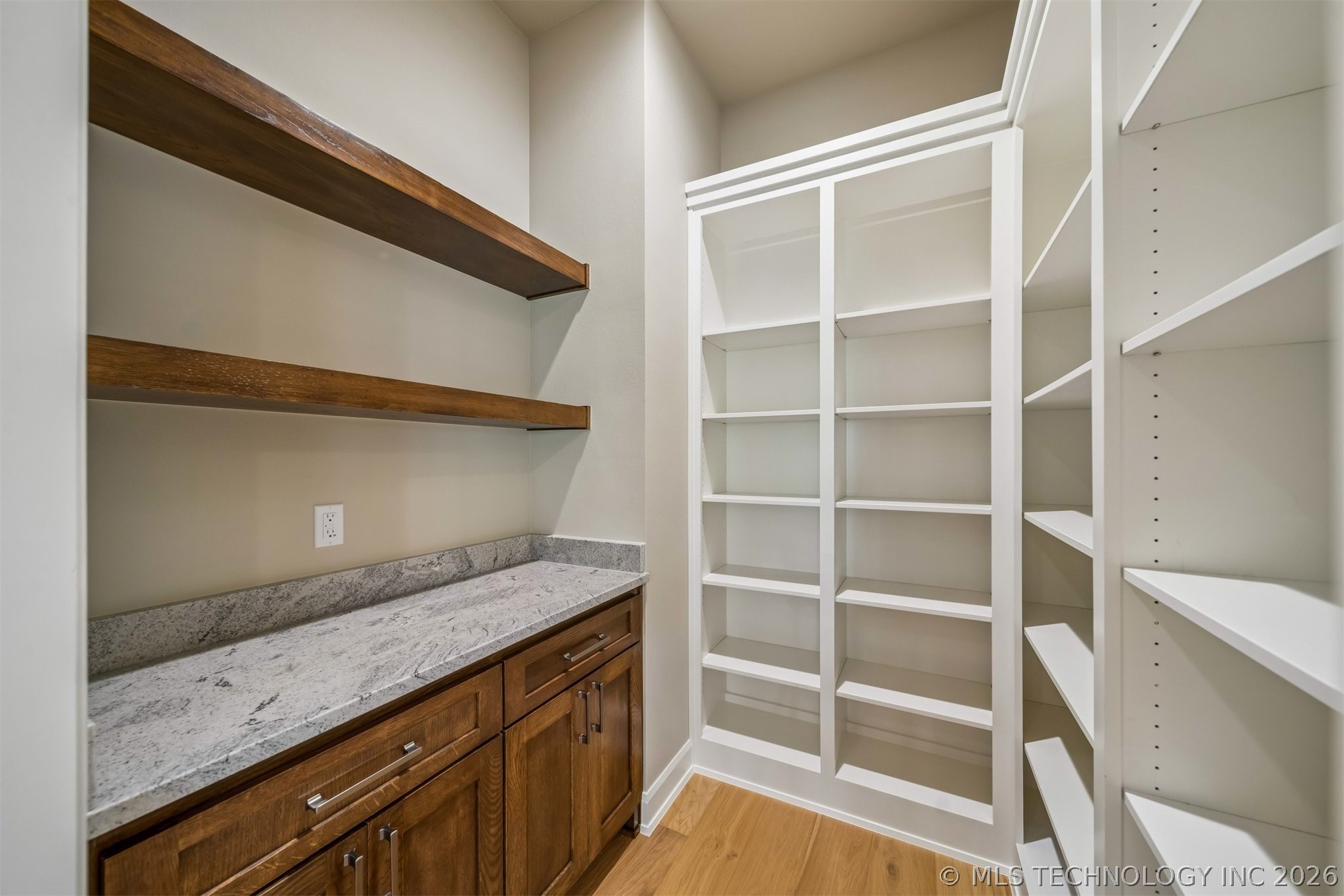 1231 N 71st Place Property Photo 26