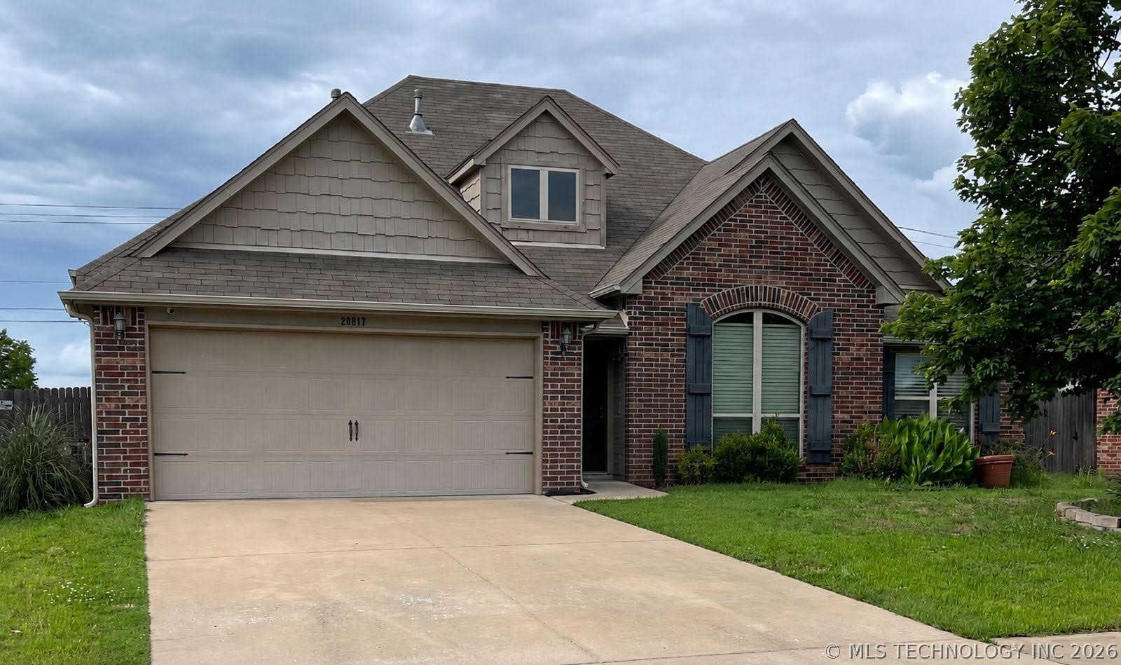 20617 E 31st Place Property Photo 1
