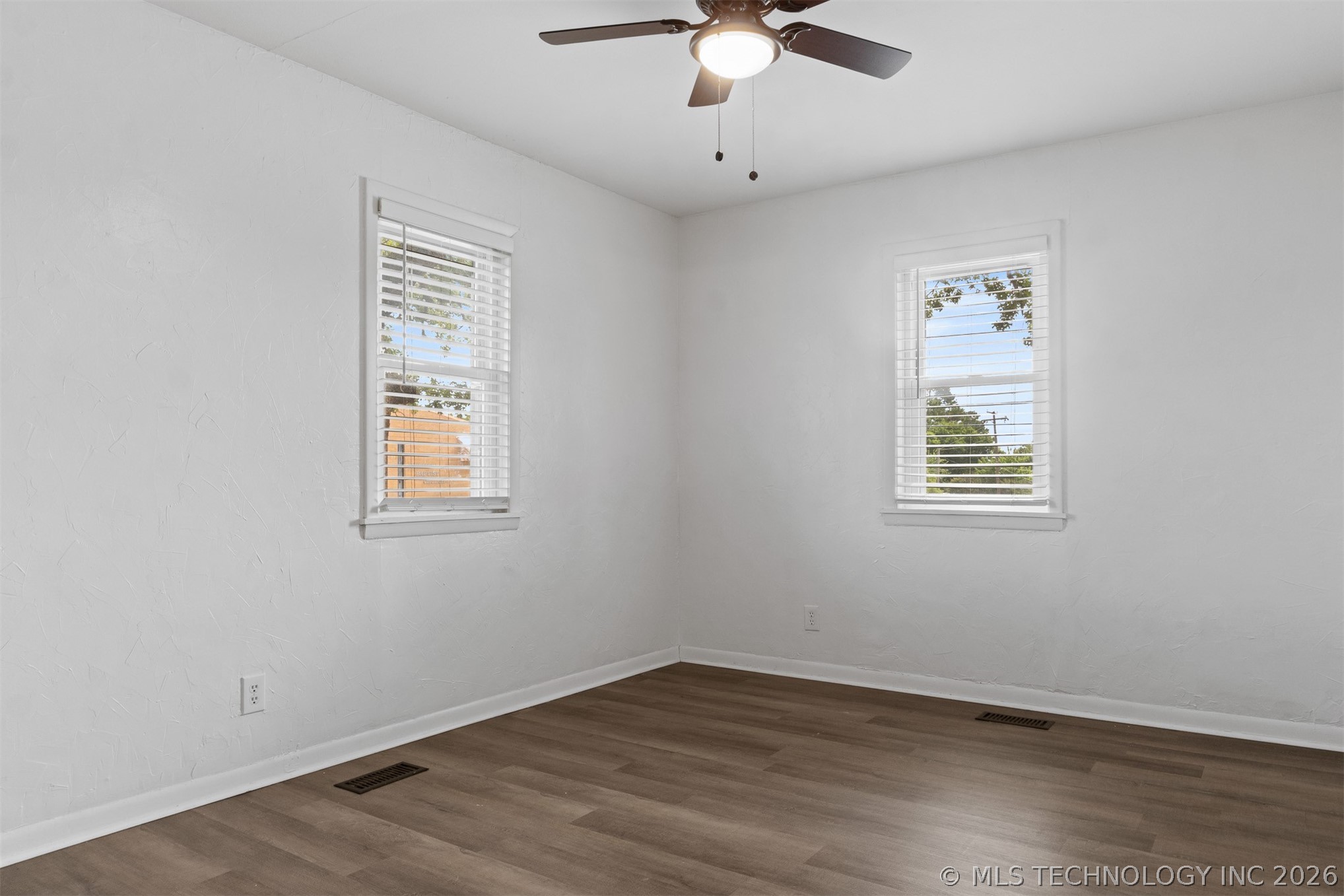 1219 W University Property Photo 13