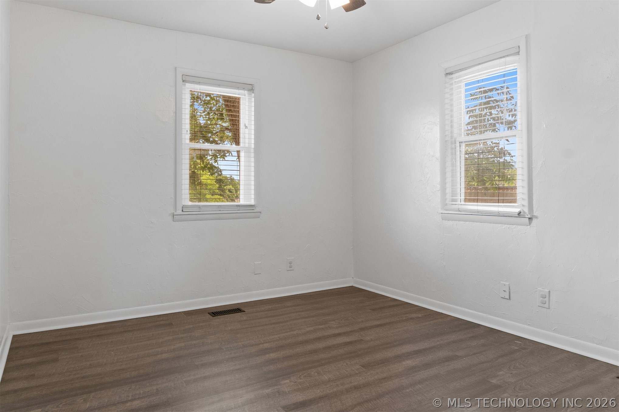 1219 W University Property Photo 14