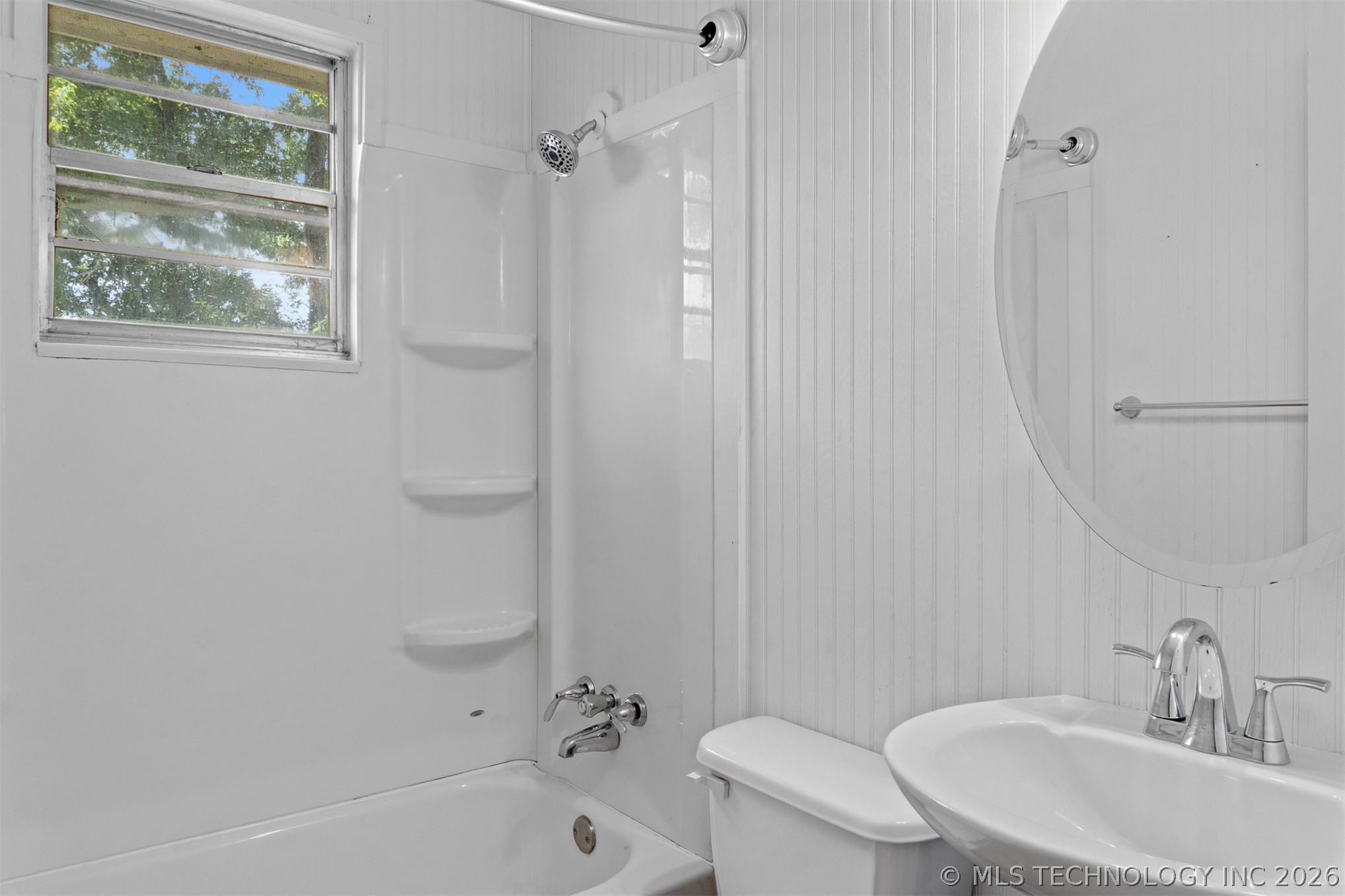 1219 W University Property Photo 15