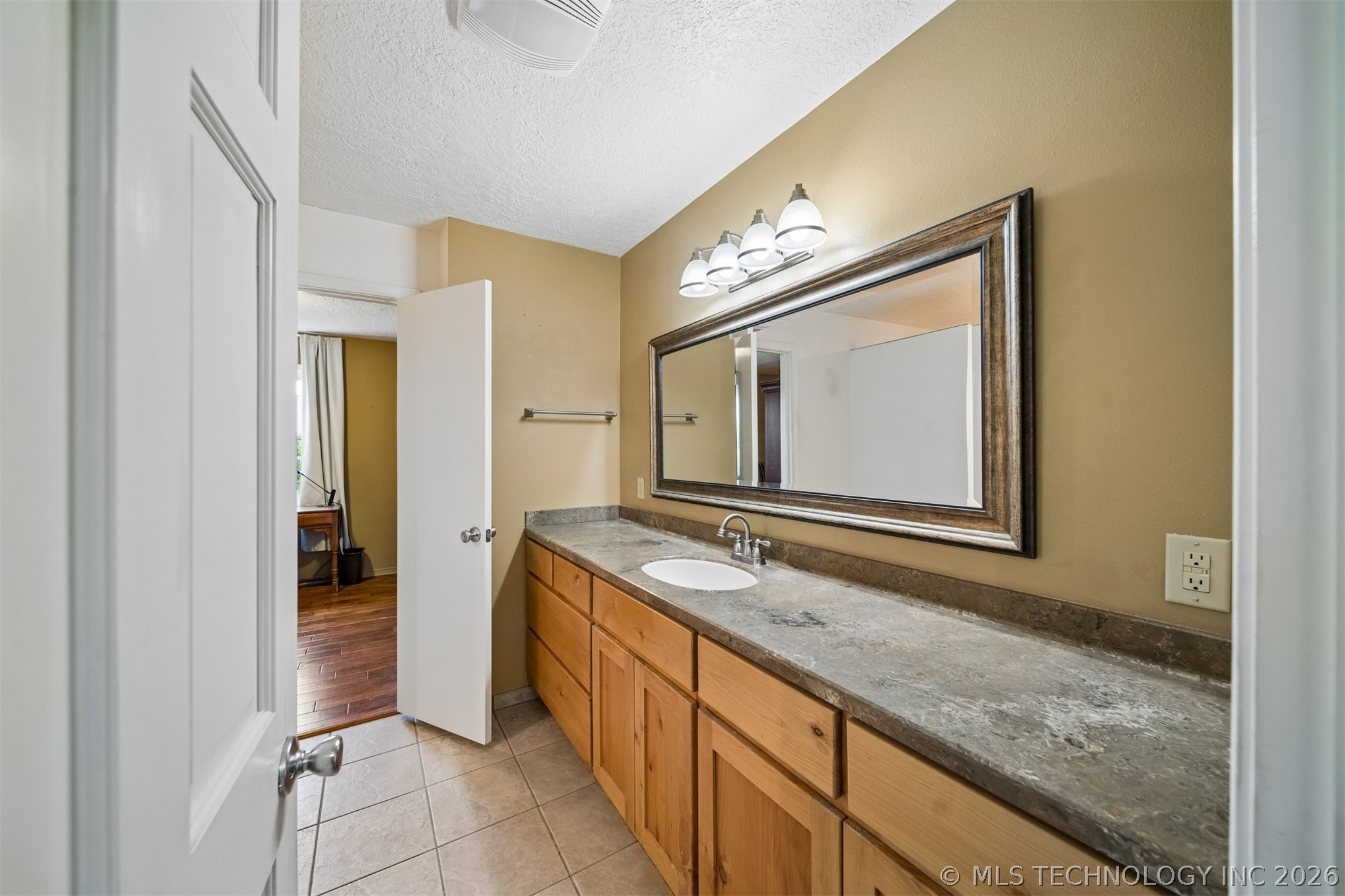 25100 S 610 Property Photo 17
