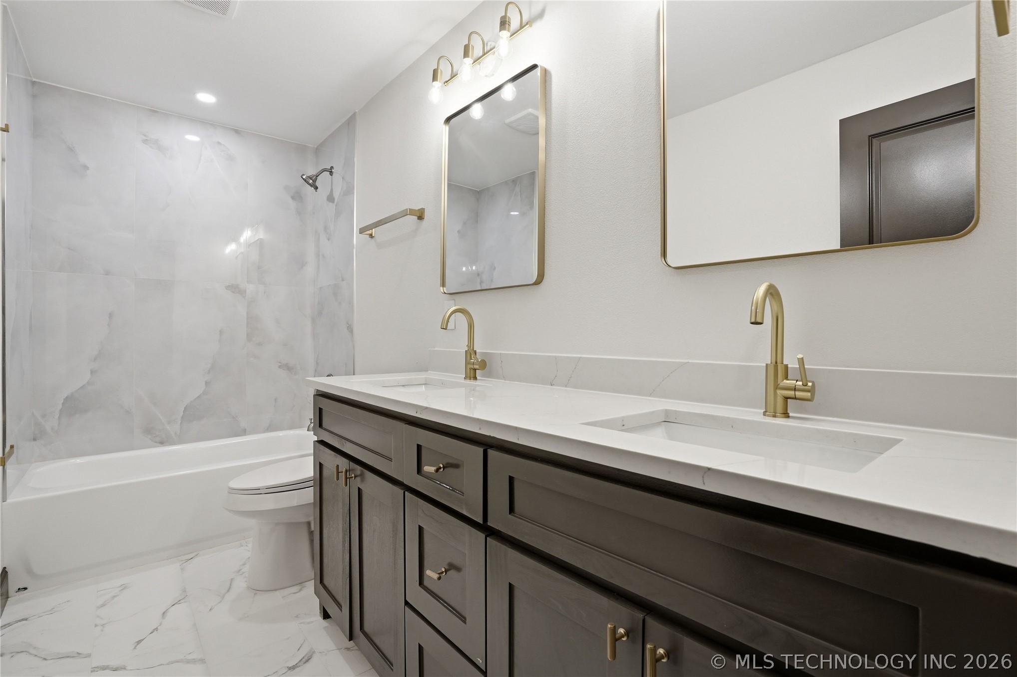 18015 E 95th Street North Property Photo 28