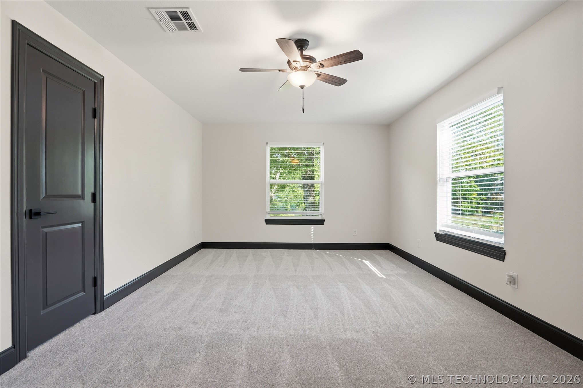 18015 E 95th Street North Property Photo 32