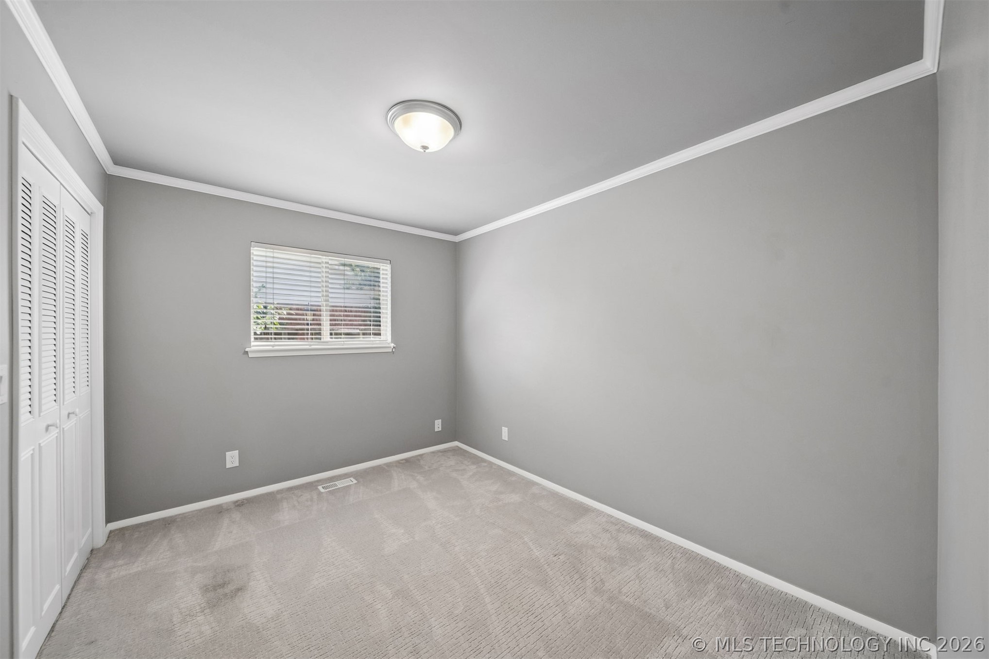 1863 E 57th Place Property Photo 15
