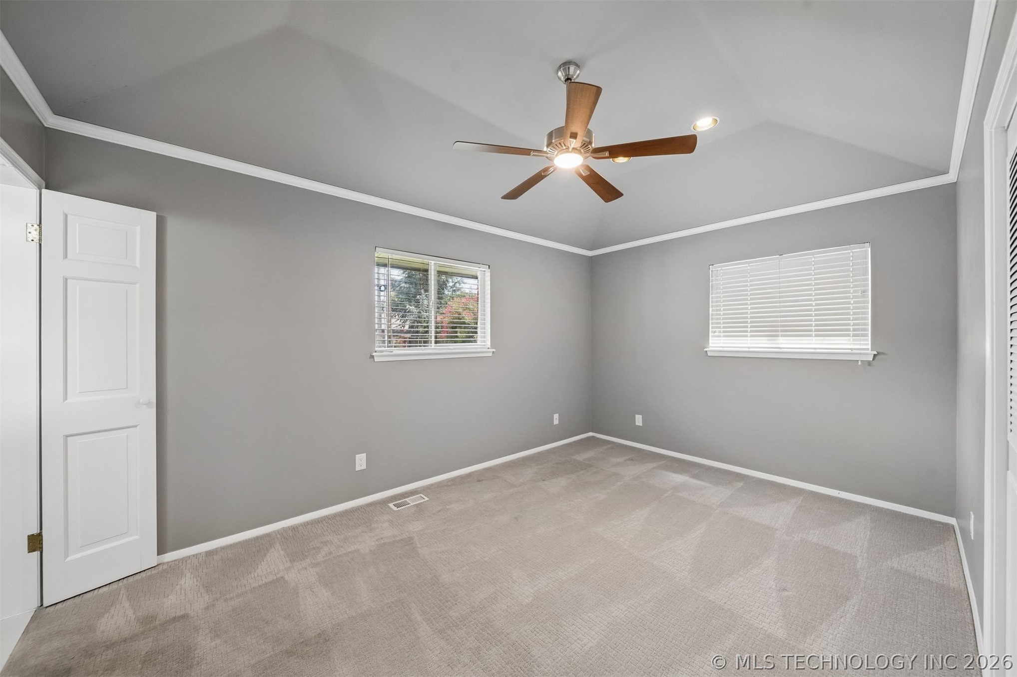 1863 E 57th Place Property Photo 20