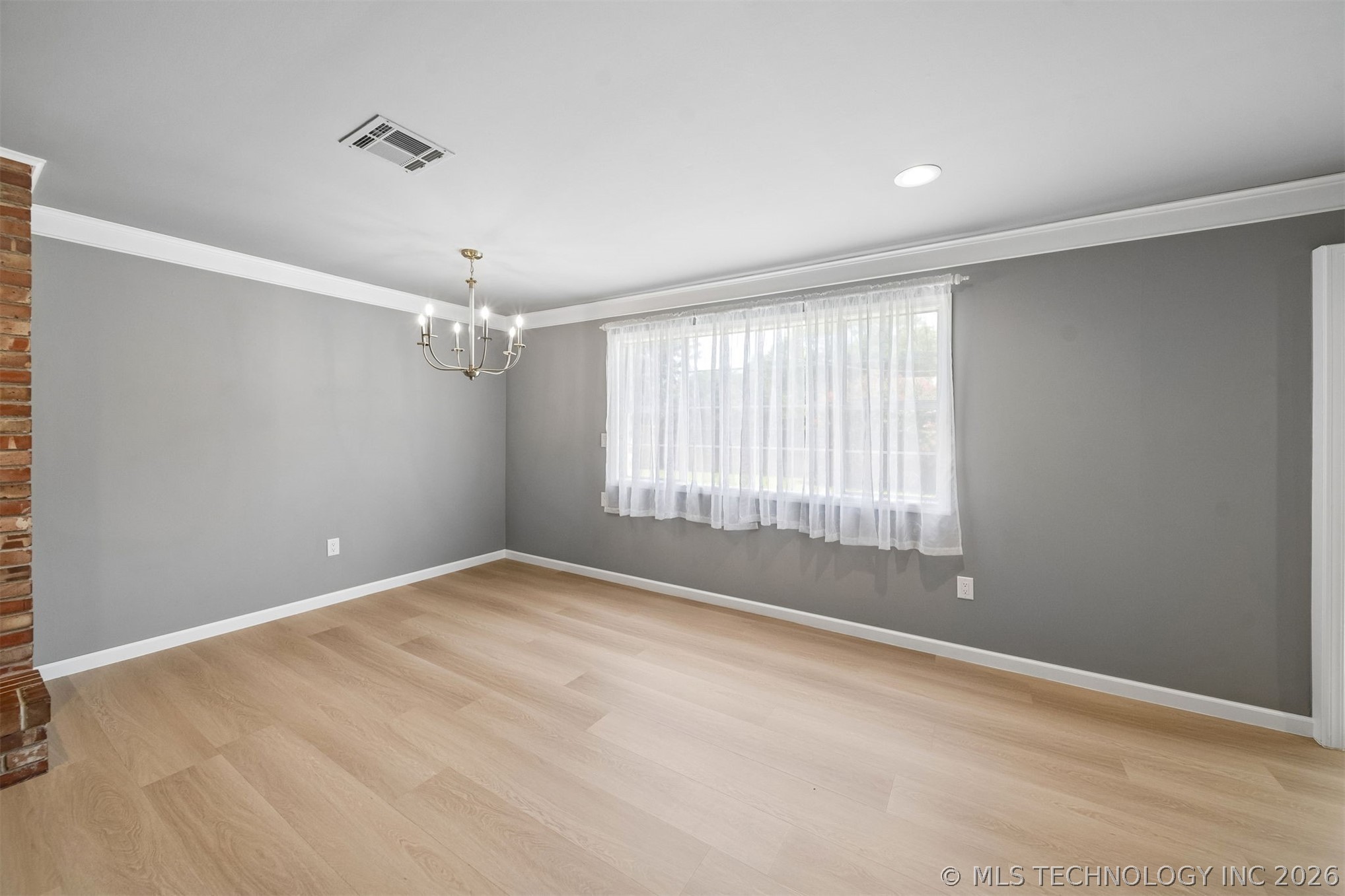1863 E 57th Place Property Photo 23