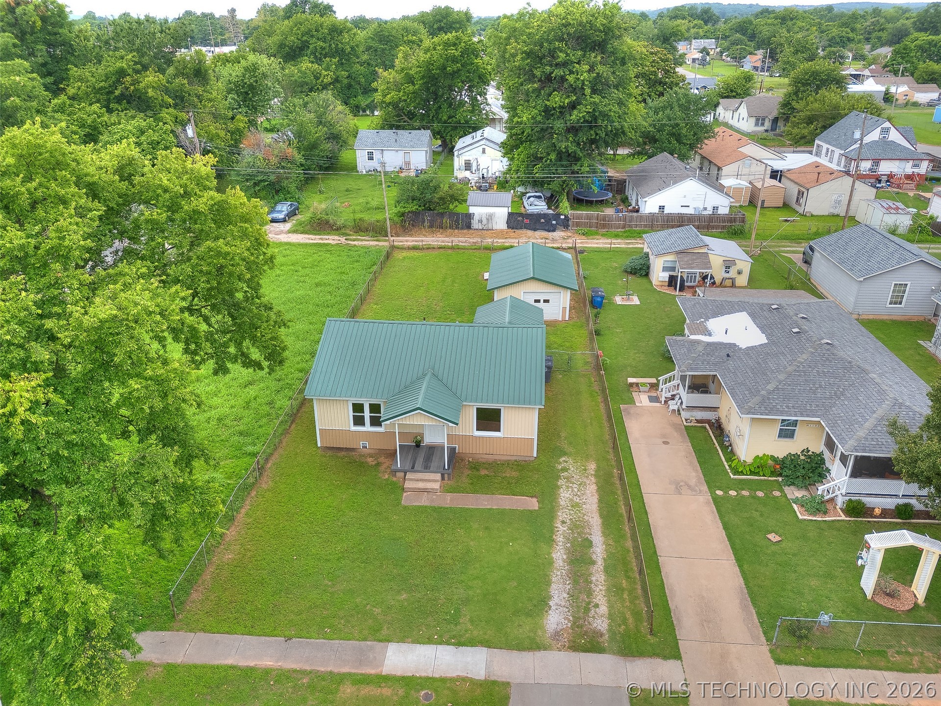 516 S 45th West Avenue Property Photo 3