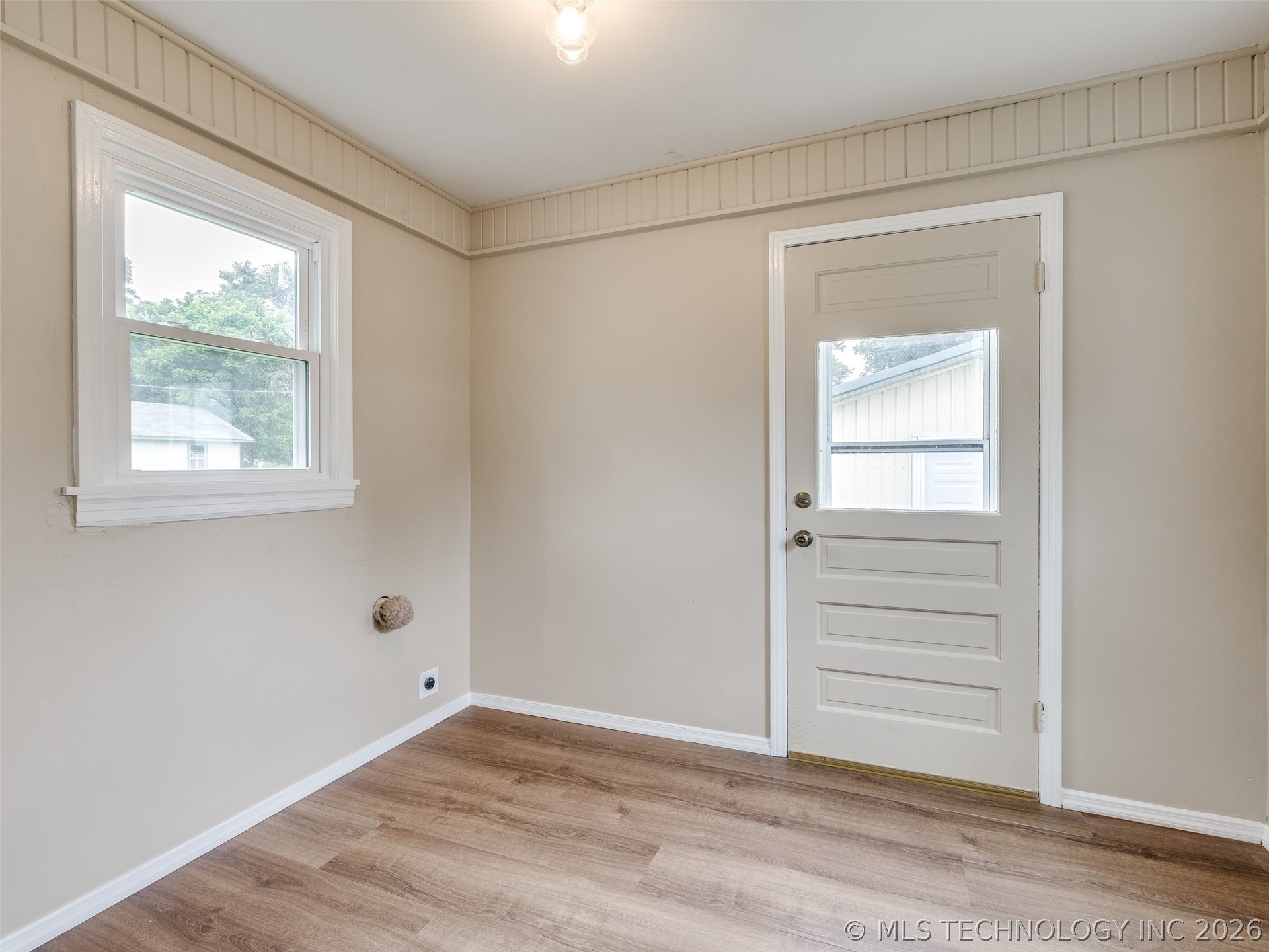 516 S 45th West Avenue Property Photo 9
