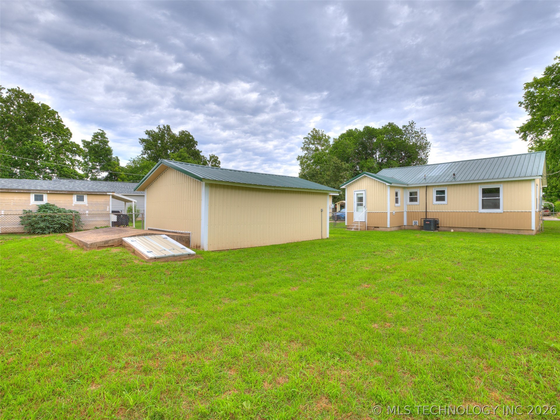 516 S 45th West Avenue Property Photo 14