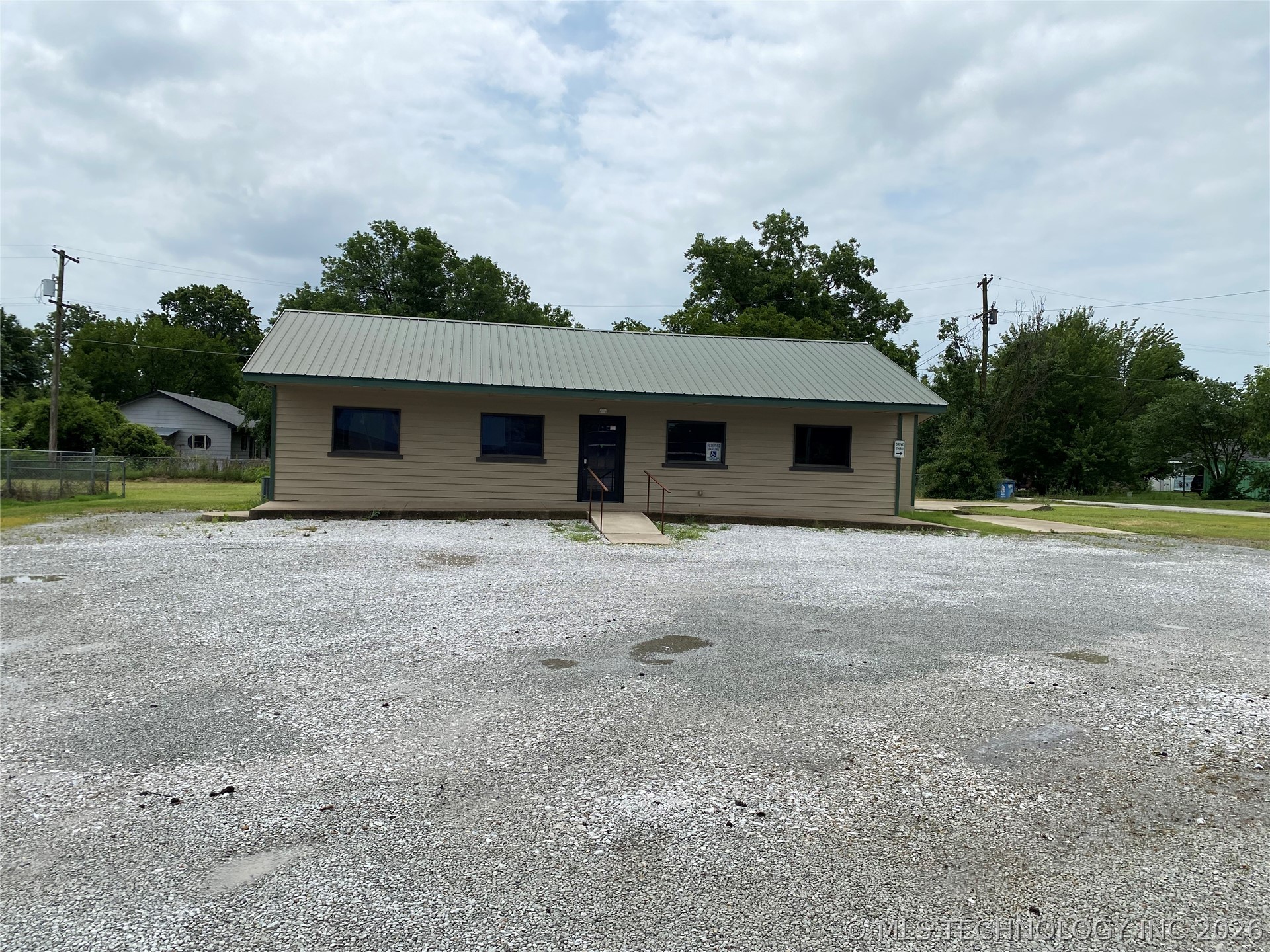 301 E Conner Avenue Property Photo 1