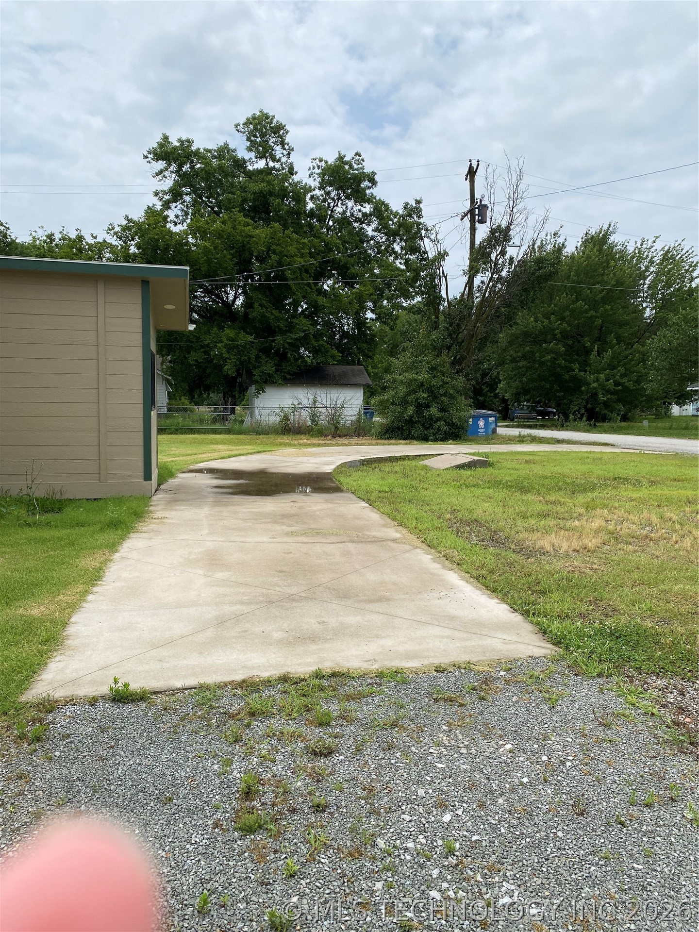 301 E Conner Avenue Property Photo 4