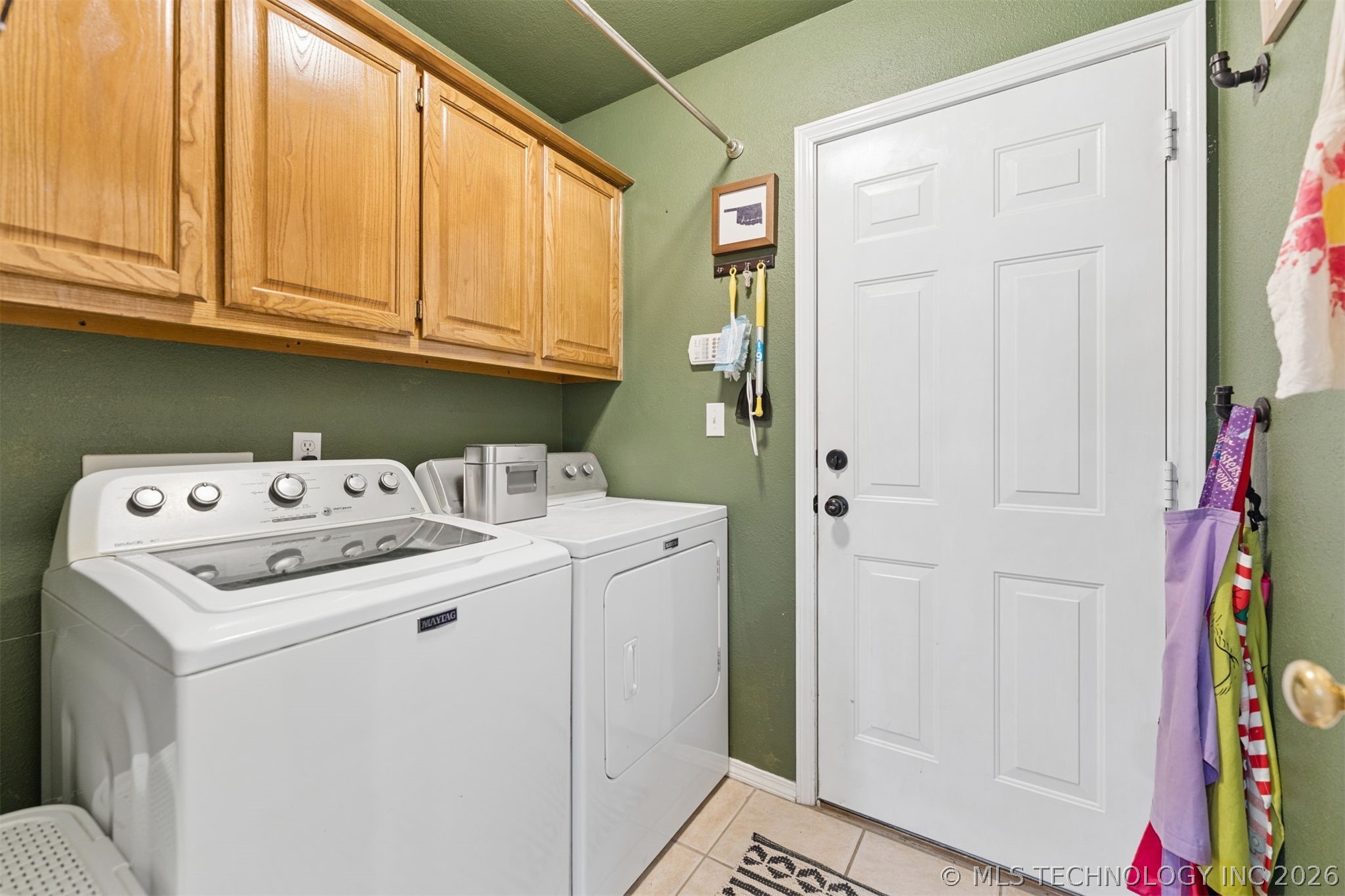 521 S 63rd Place Property Photo 19