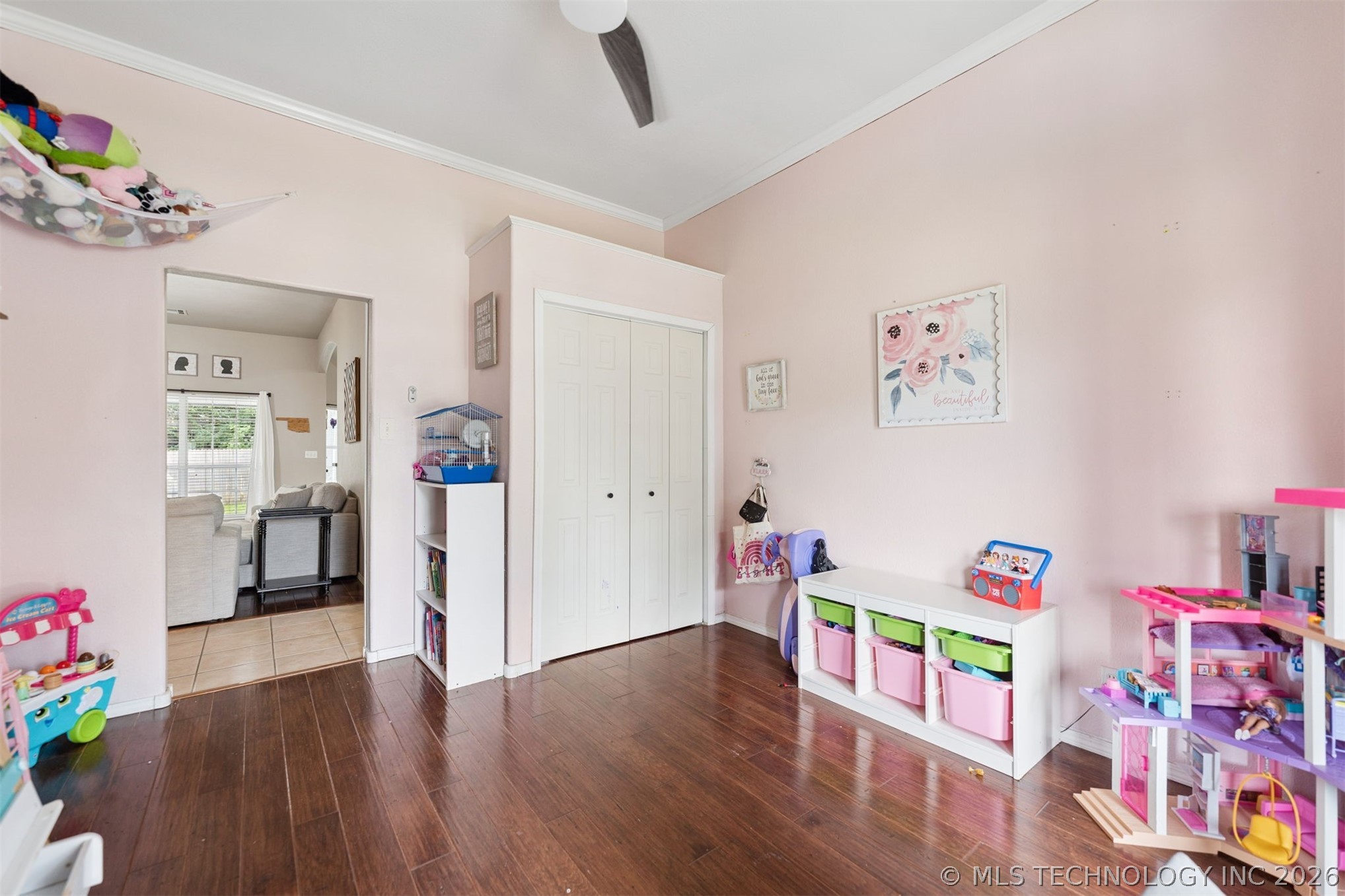 521 S 63rd Place Property Photo 27
