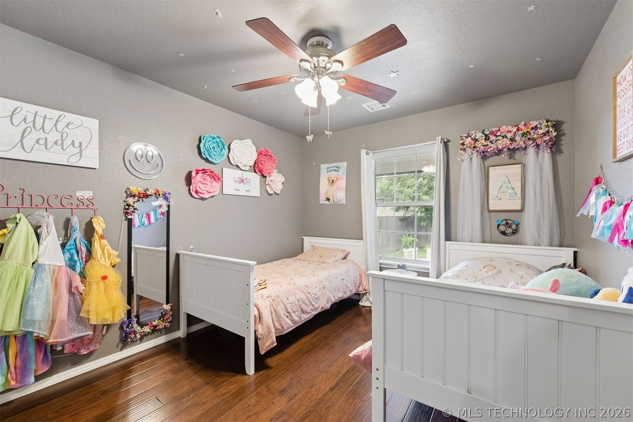 521 S 63rd Place Property Photo 31