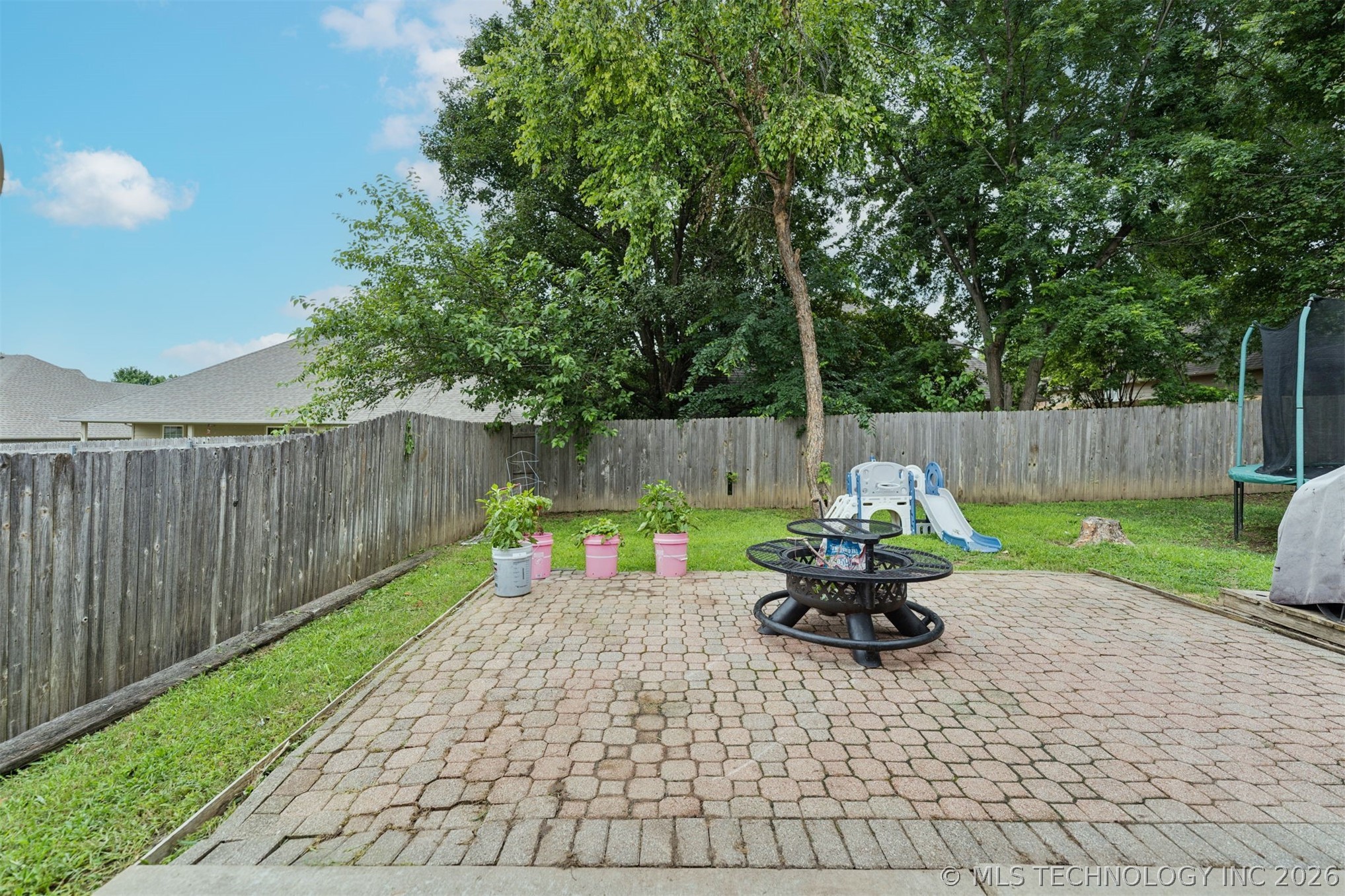 521 S 63rd Place Property Photo 37