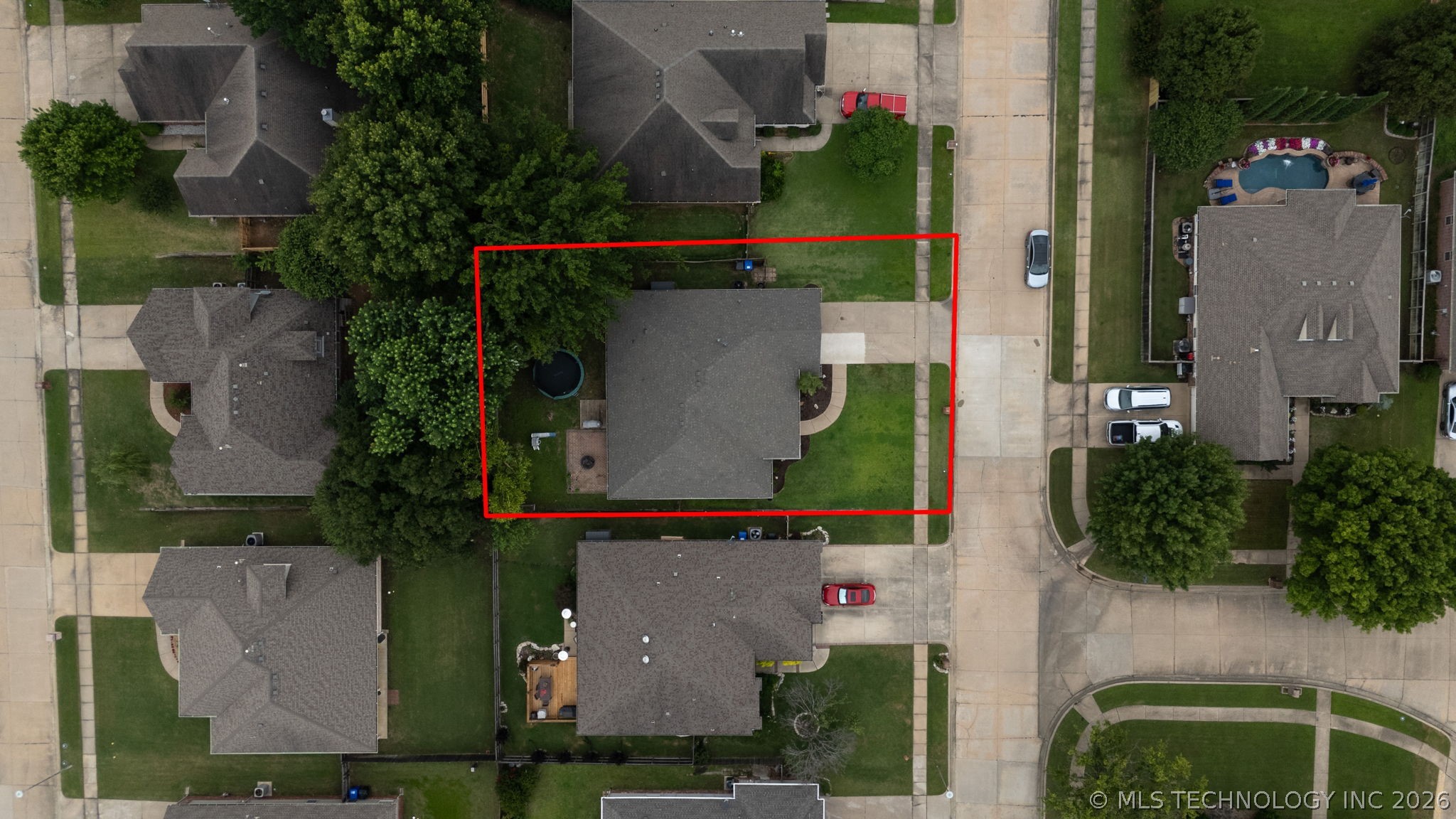 521 S 63rd Place Property Photo 42