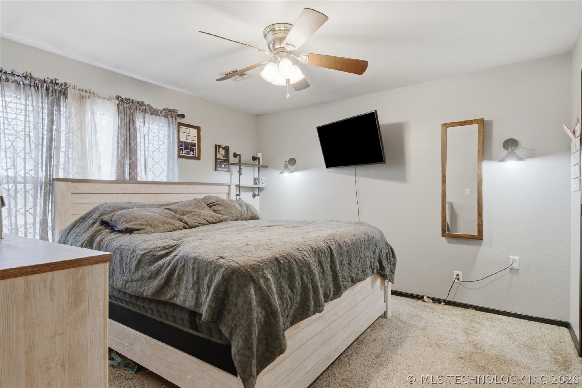 1 Secondine Court Property Photo 5