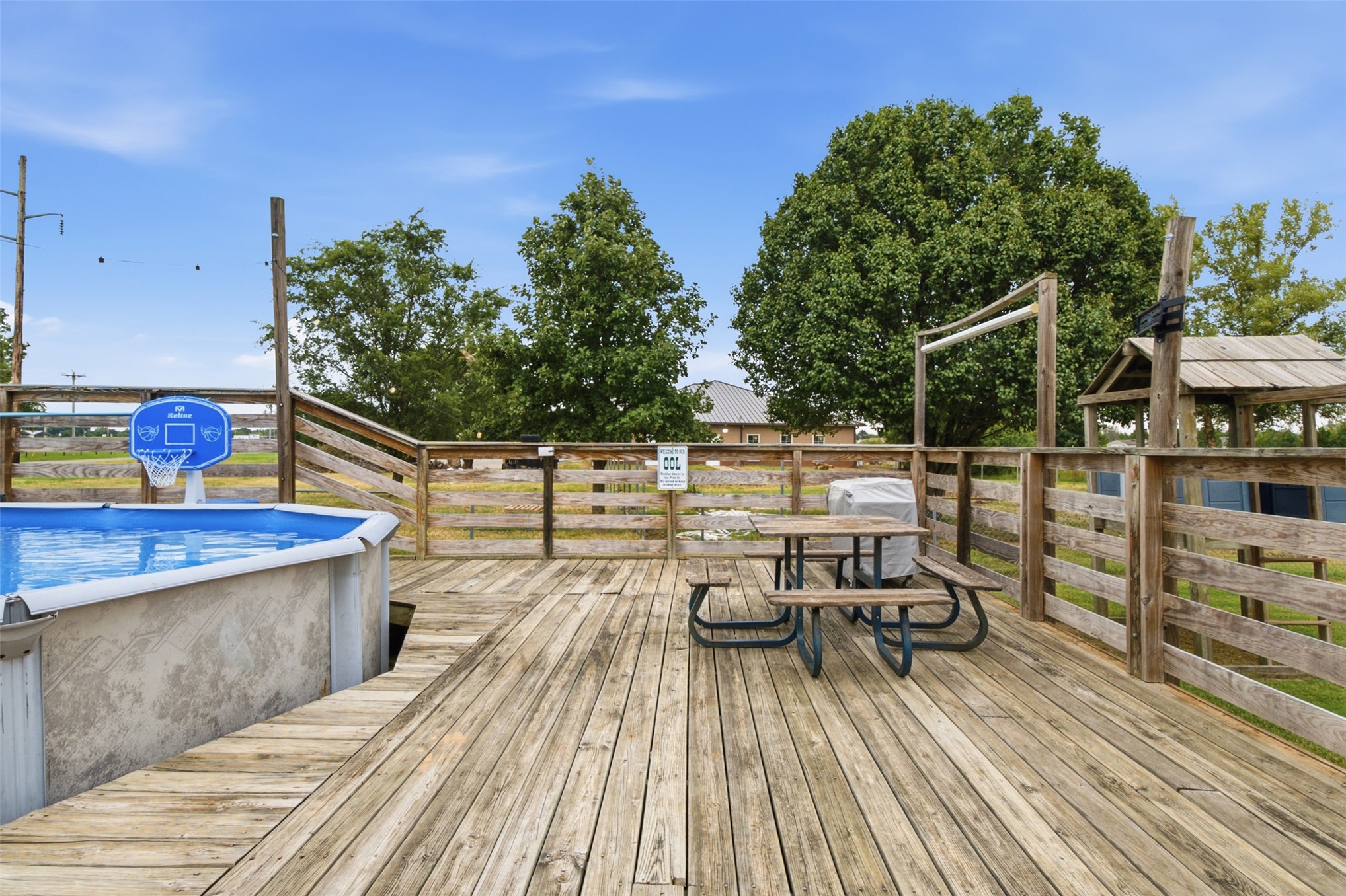 1 Secondine Court Property Photo 34