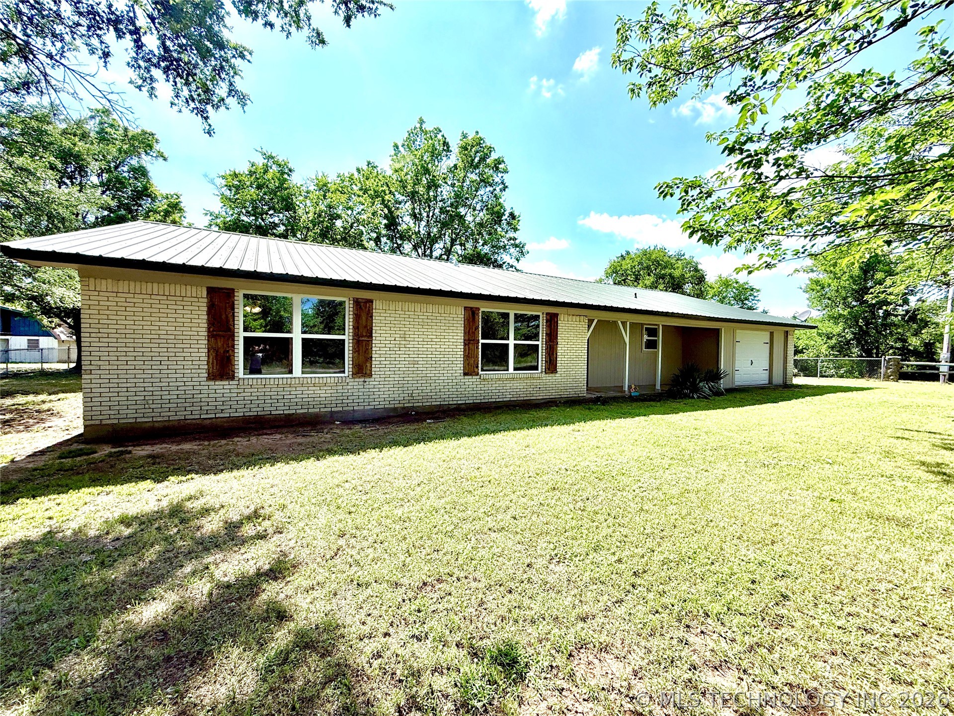 2835 Roy Roberts Road Property Photo 3
