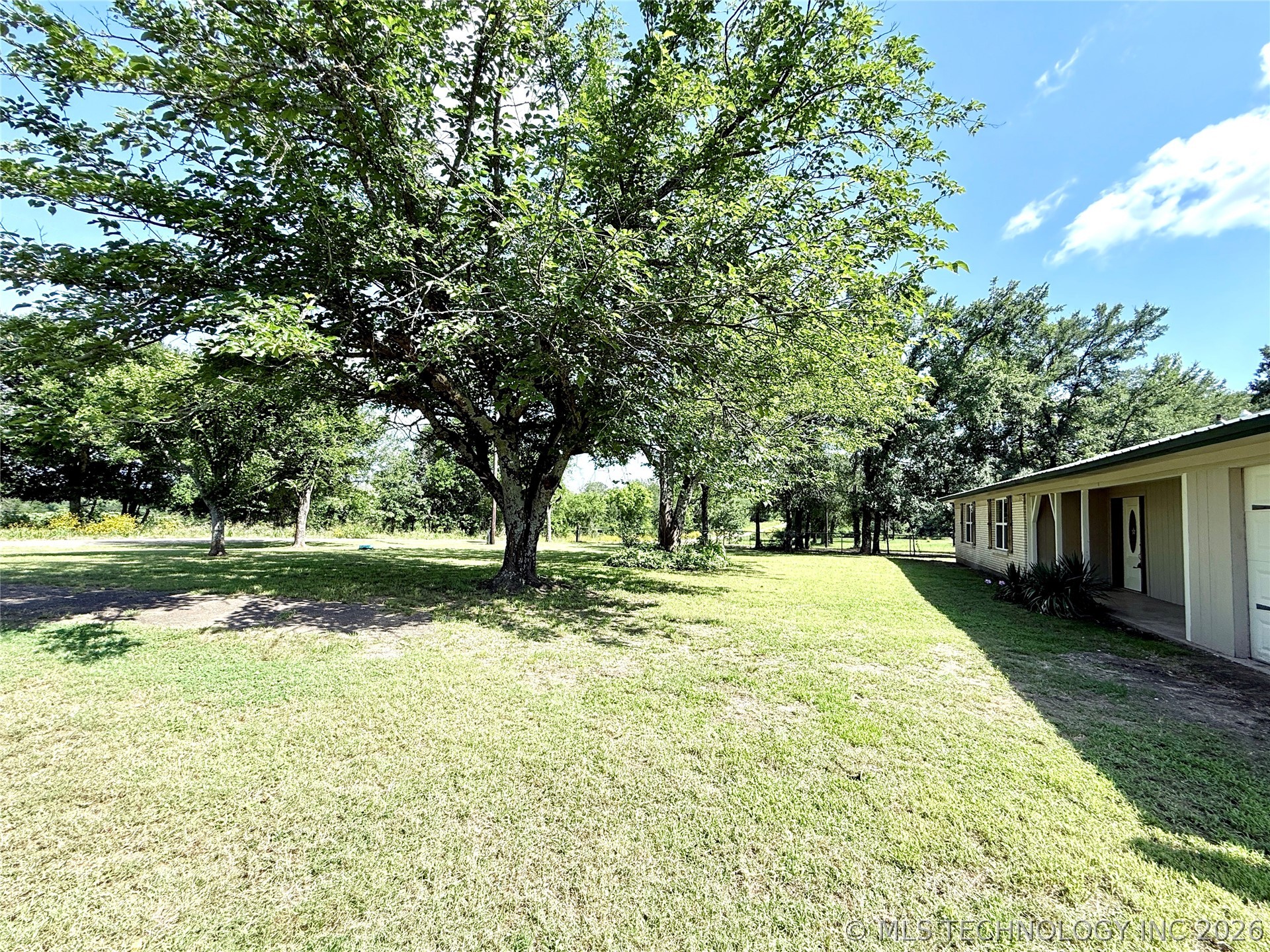 2835 Roy Roberts Road Property Photo 4