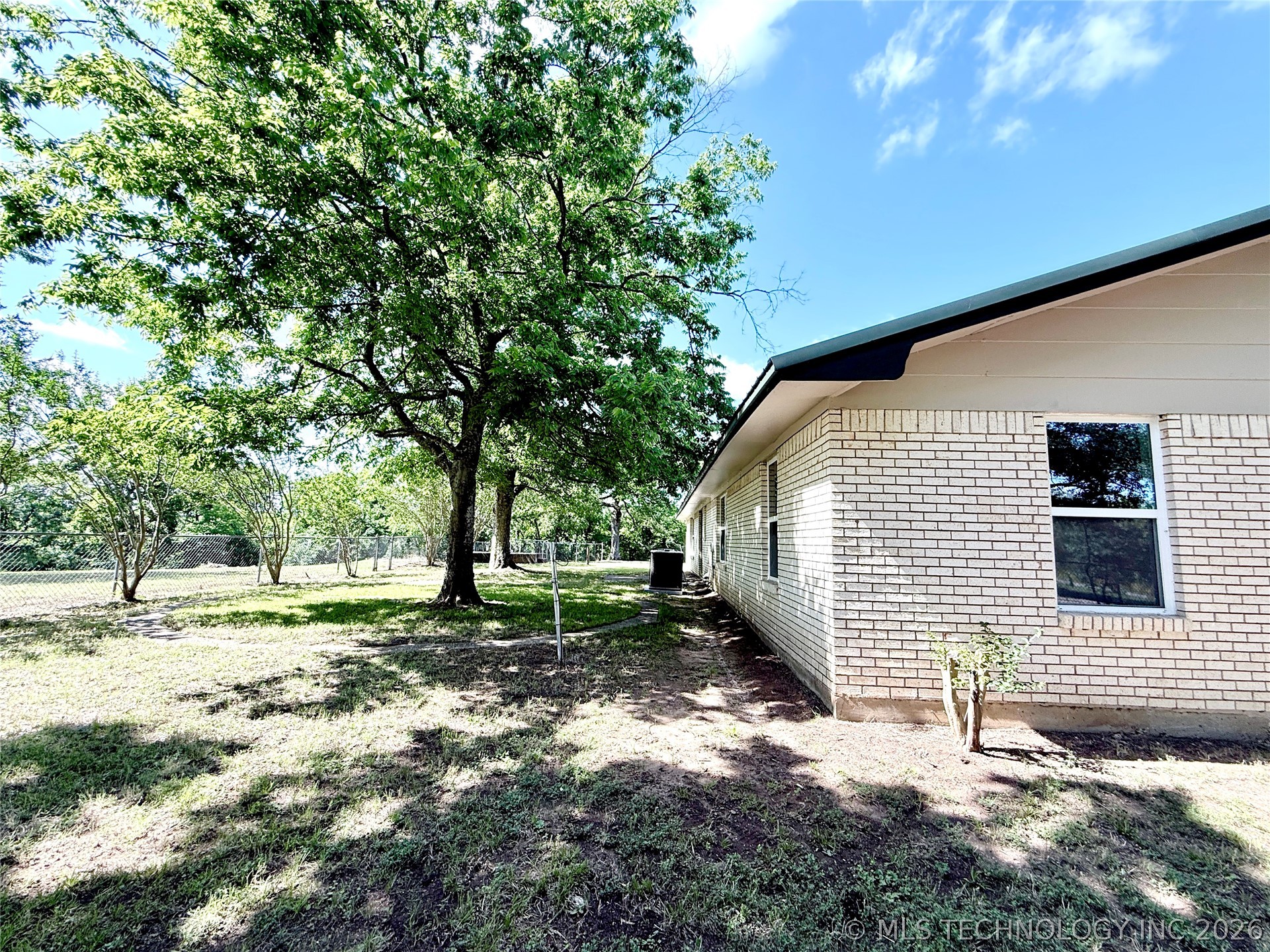 2835 Roy Roberts Road Property Photo 7