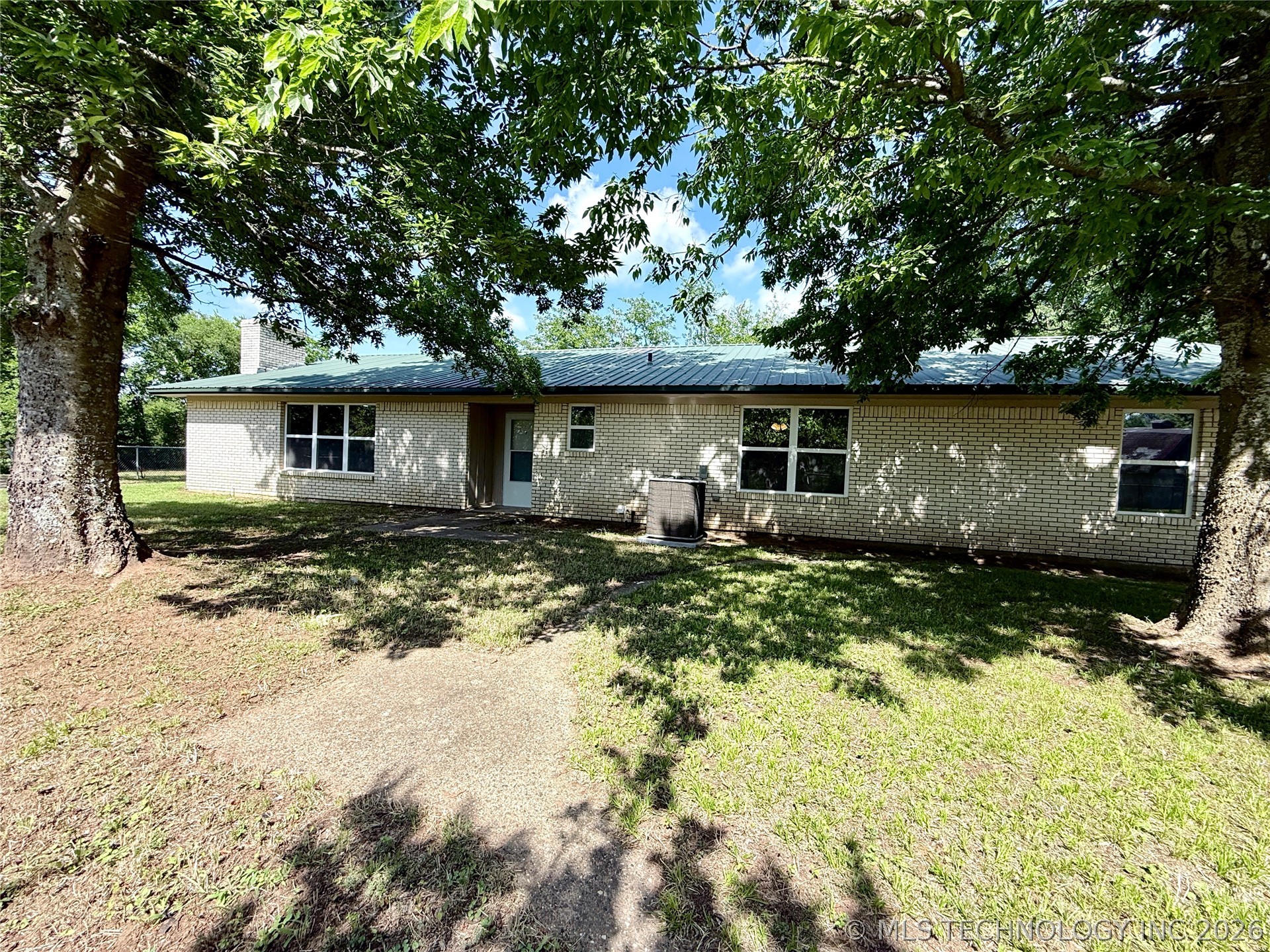 2835 Roy Roberts Road Property Photo 8