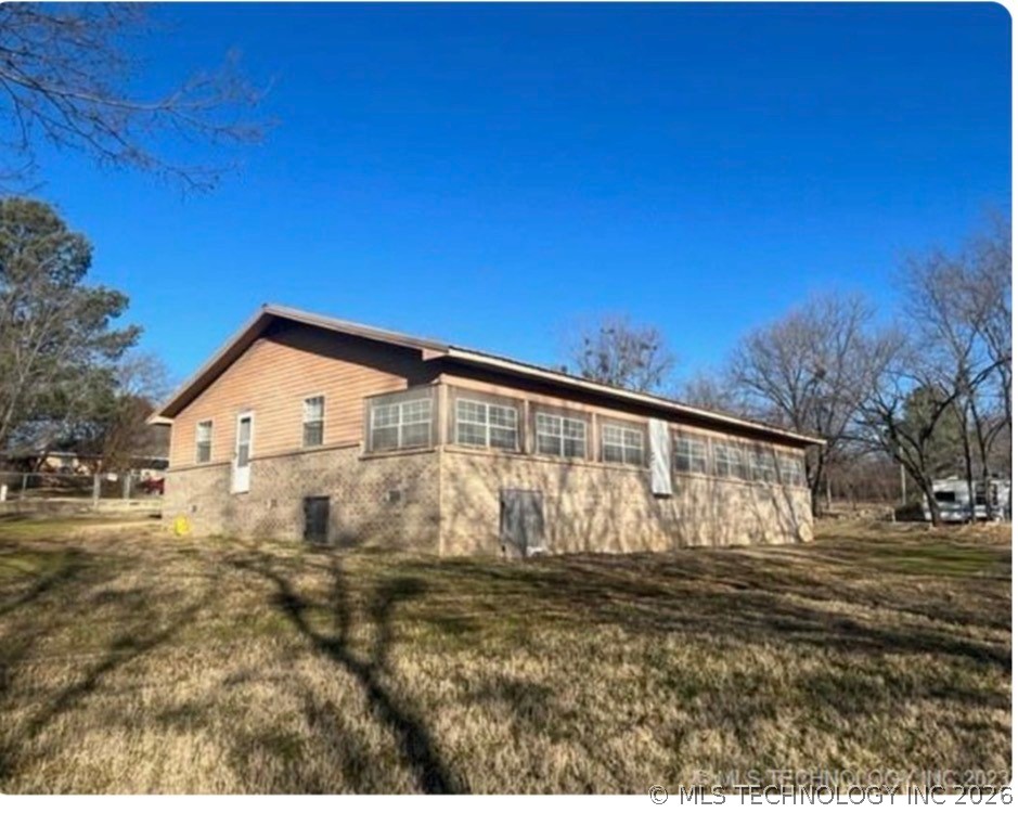 463 W 10th Street Property Photo 4
