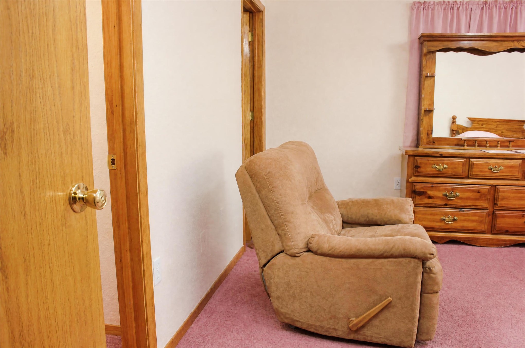 463 W 10th Street Property Photo 11