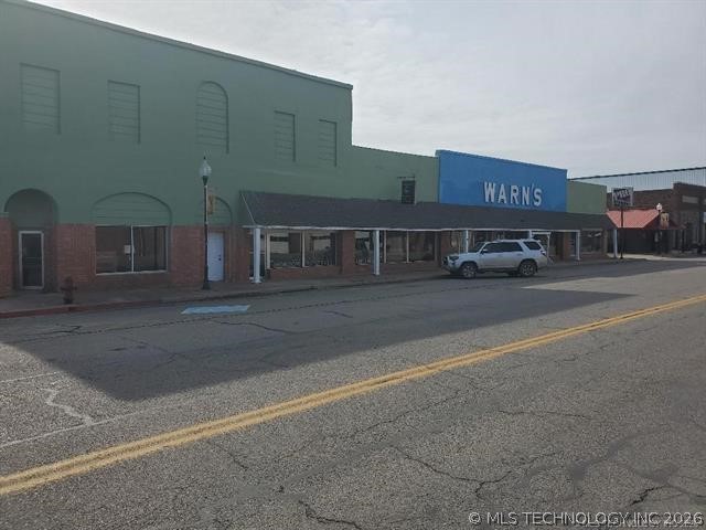 507 W Broadway Street Property Photo 5