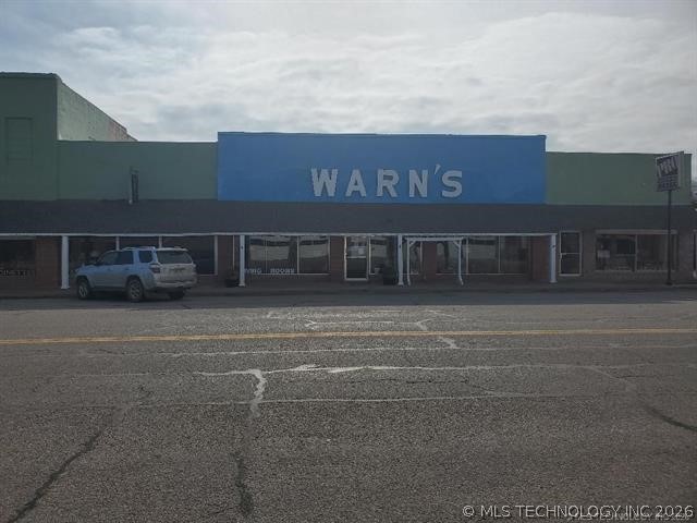 507 W Broadway Street Property Photo 6