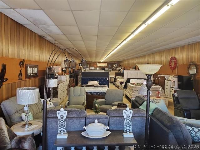 507 W Broadway Street Property Photo 17