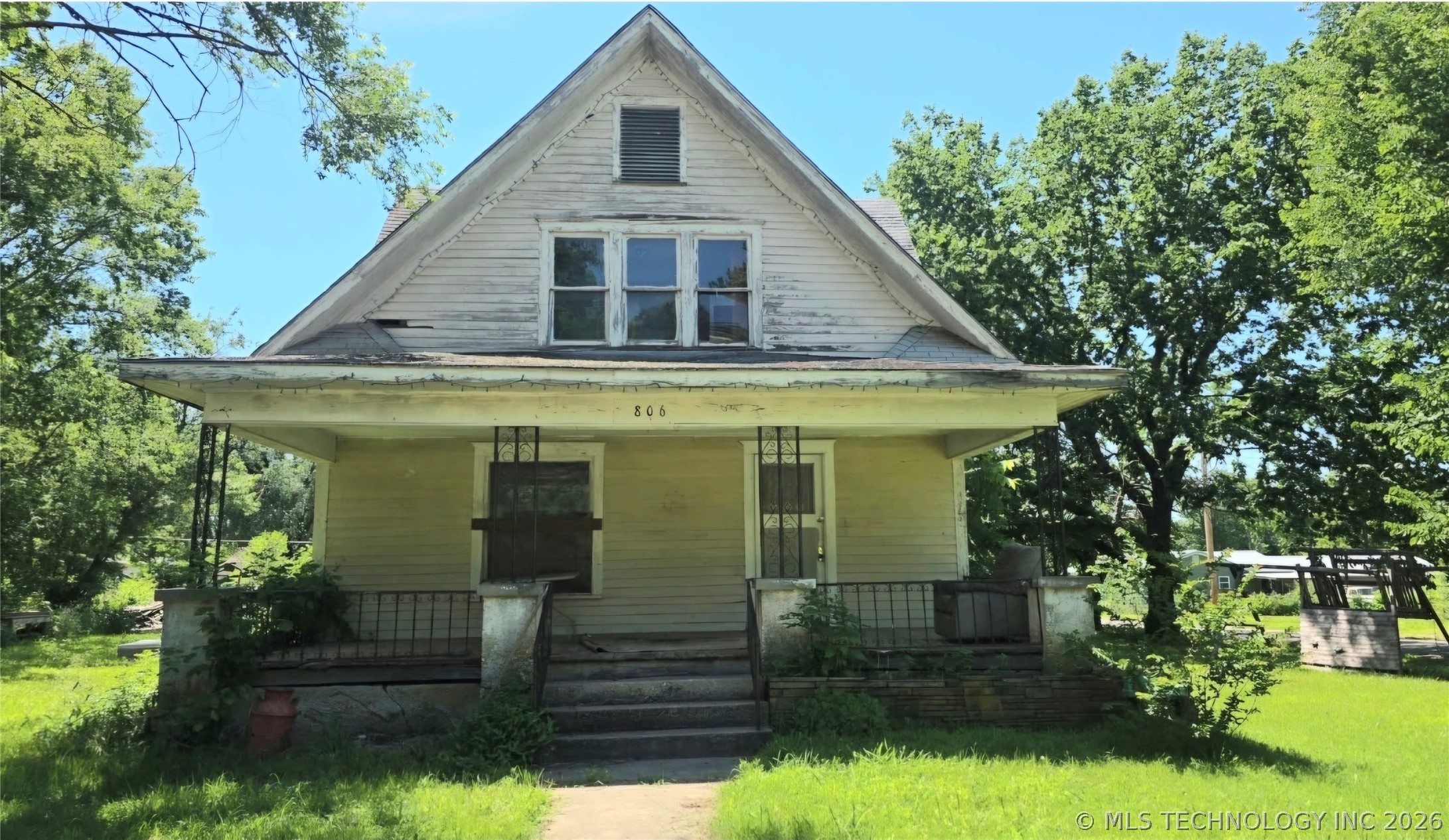 806 S Pecan Street Property Photo 1