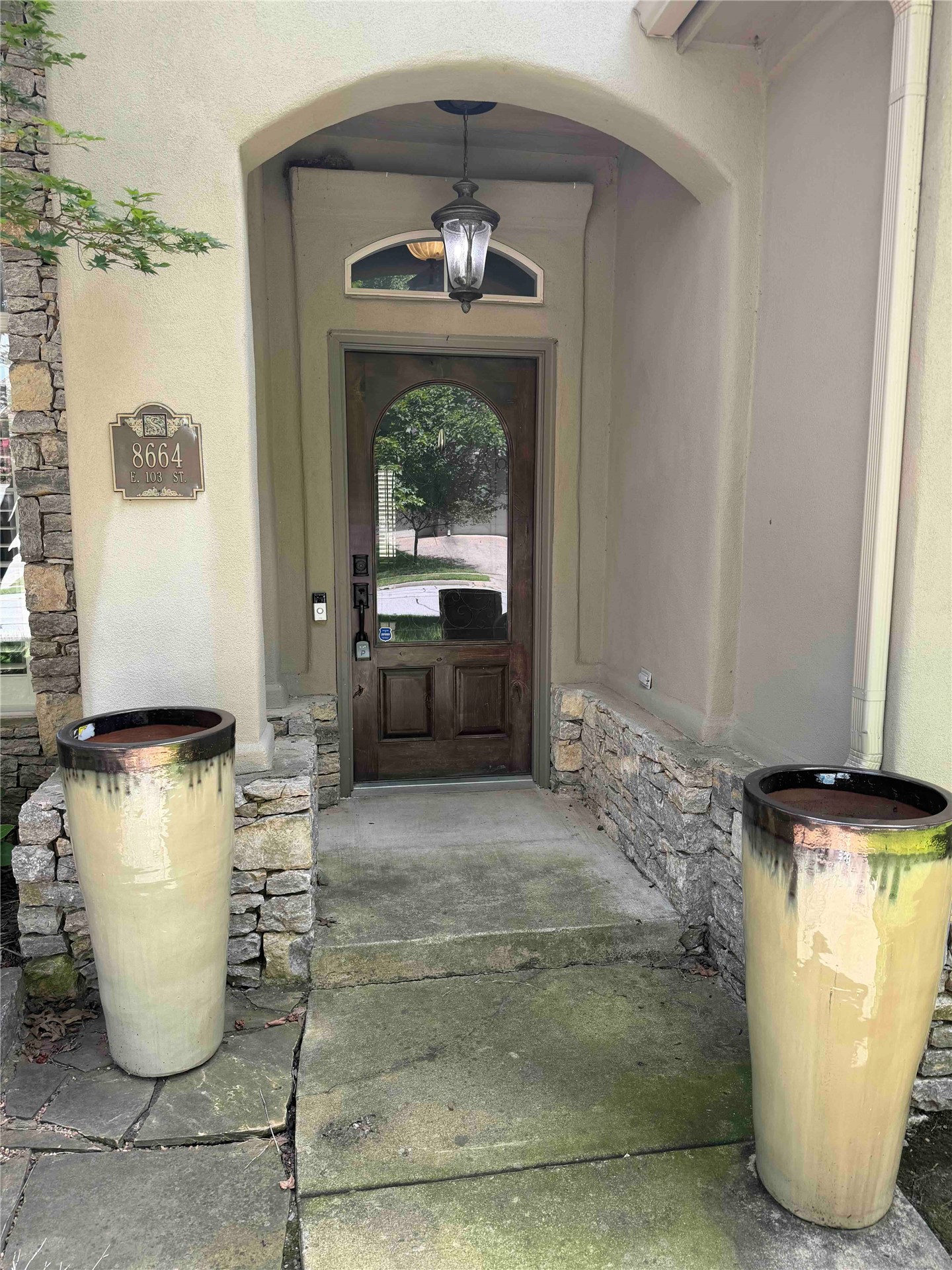 8664 E 103rd Street Property Photo 3