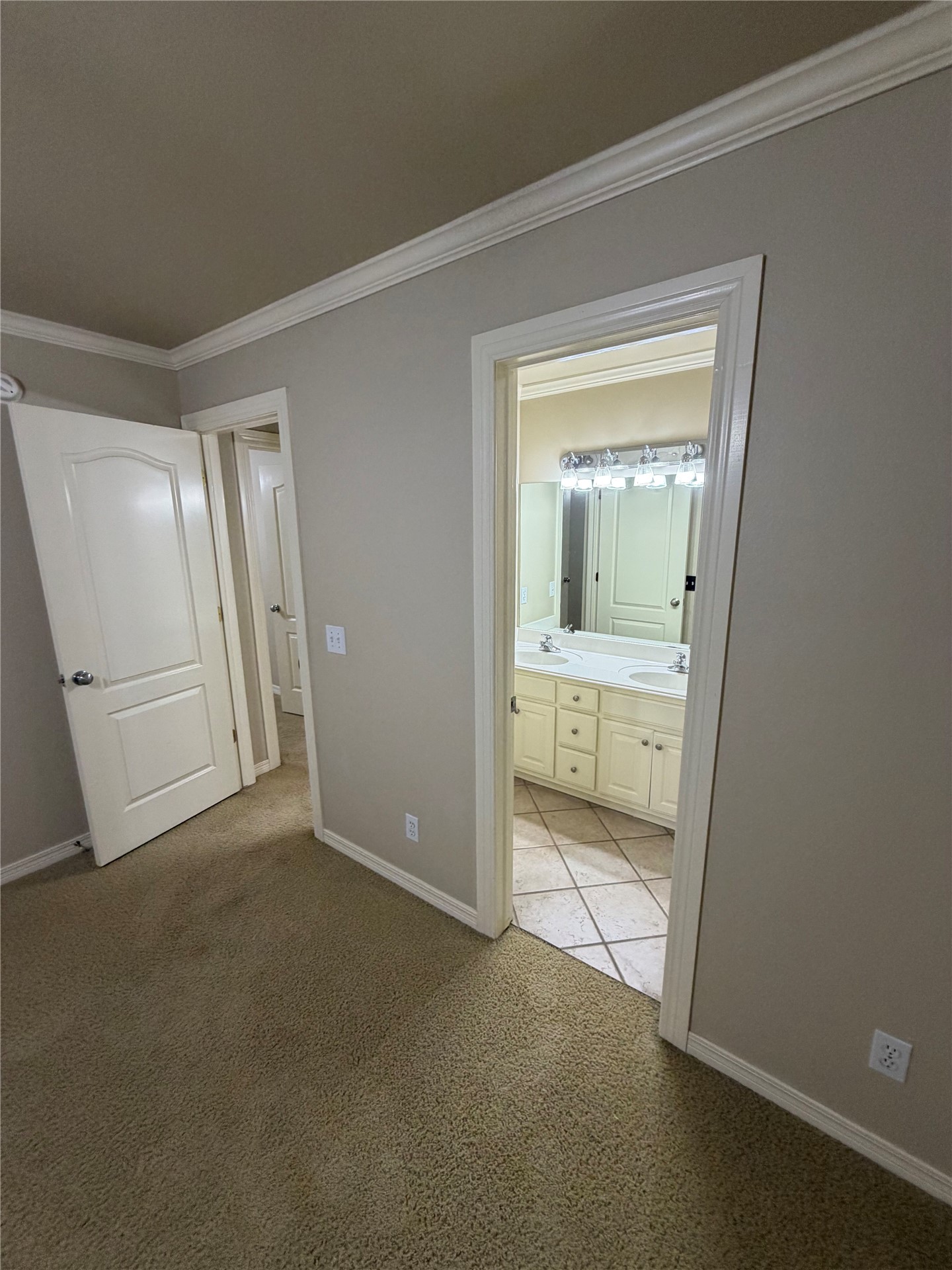 8664 E 103rd Street Property Photo 55