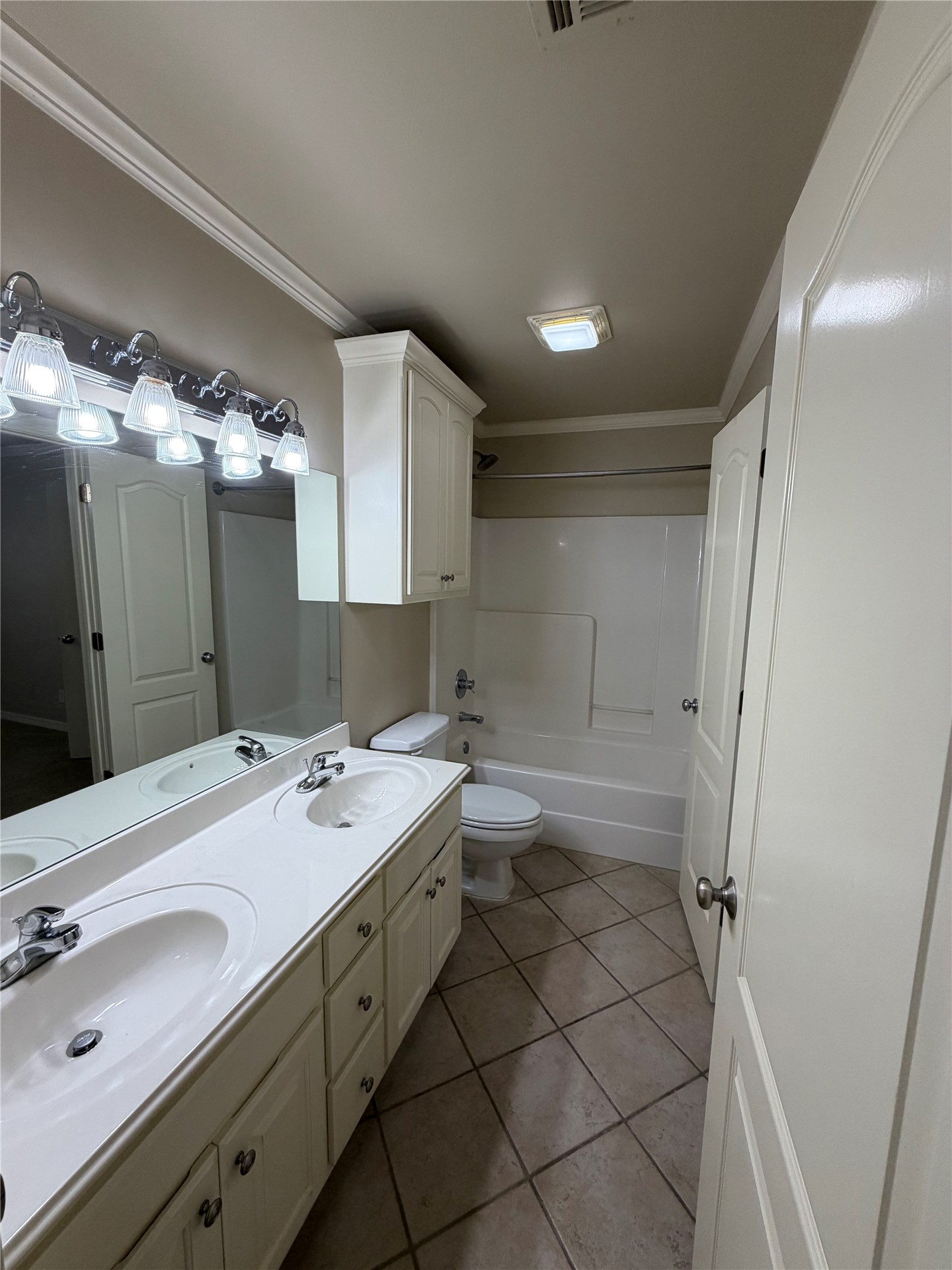 8664 E 103rd Street Property Photo 56