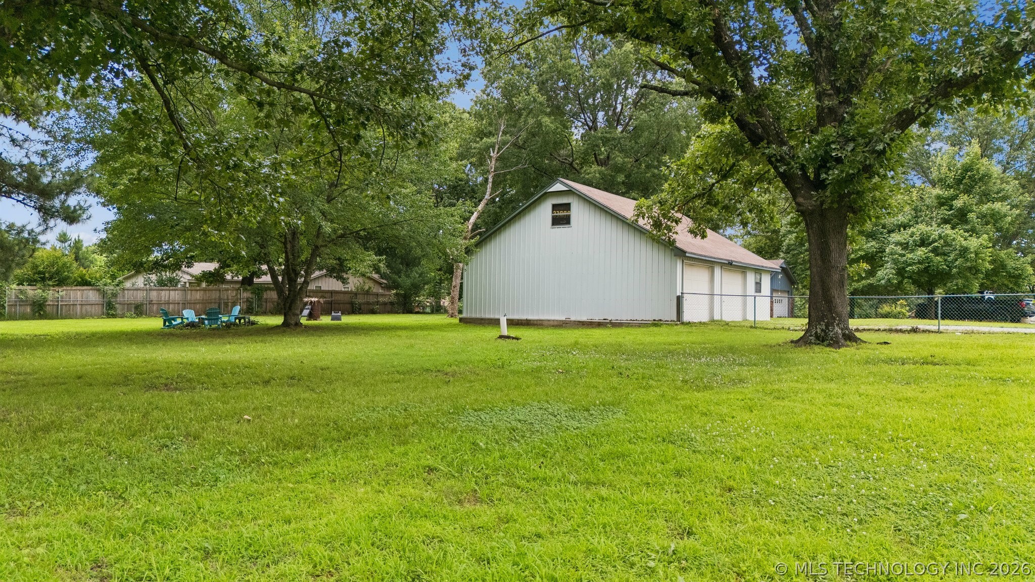 21585 S Glenwood Drive Property Photo 5