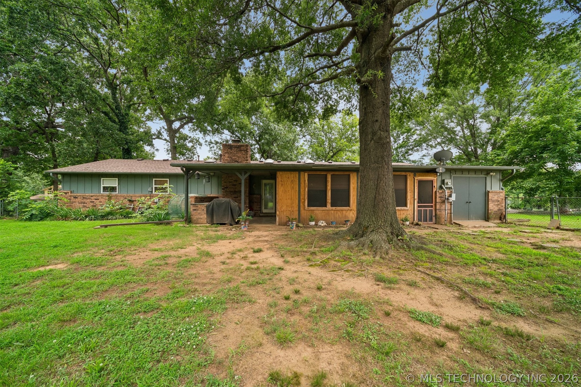 21585 S Glenwood Drive Property Photo 37
