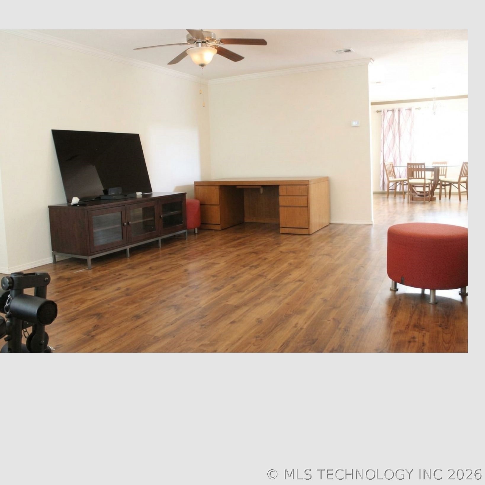 314 W Sandy Creek Road Property Photo 5